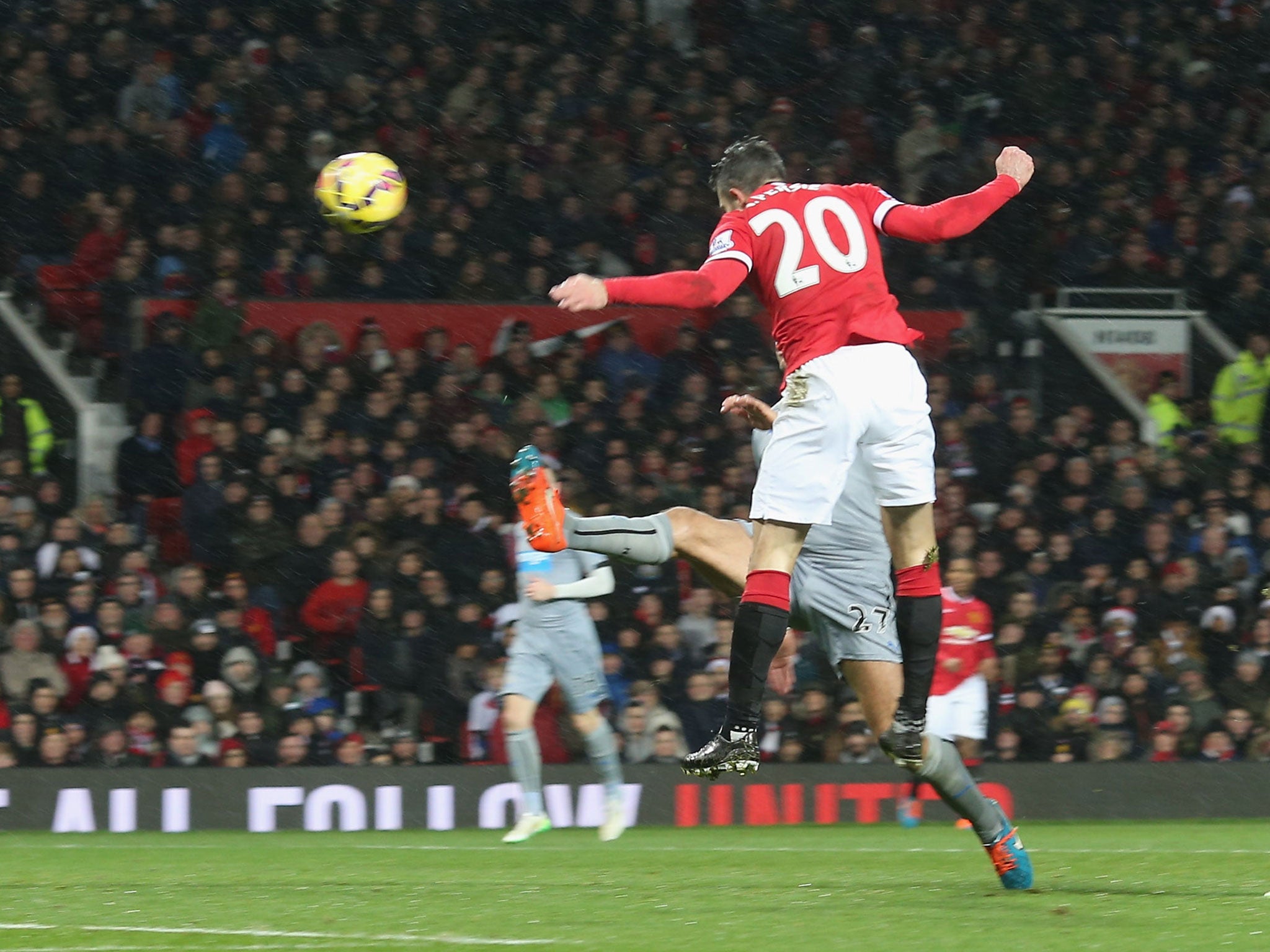 Van Persie scores the third for Manchester United with a perfectly-guided header