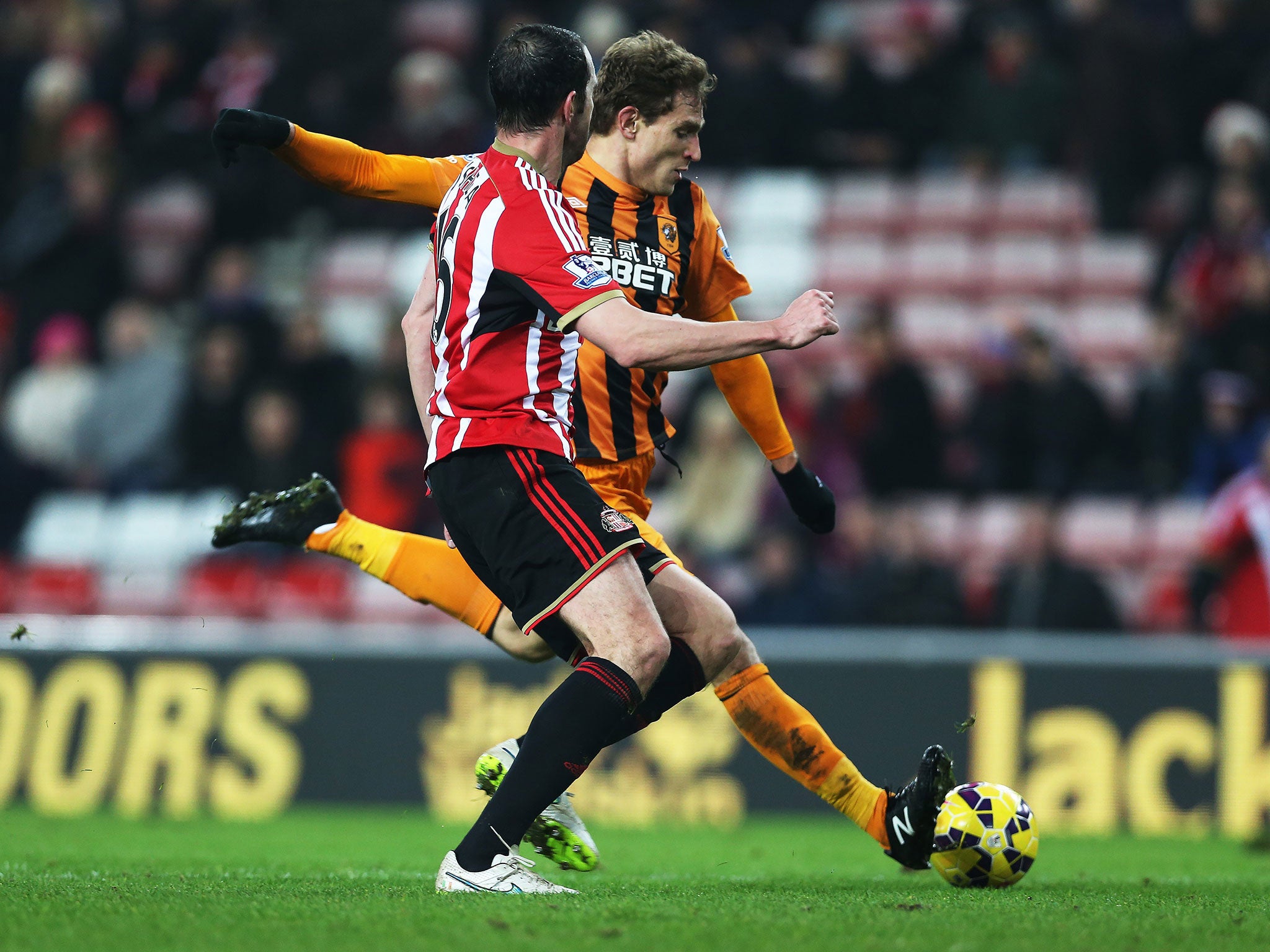 Hull Striker Nikica Jelavic rounds out the victory after coming off the bench