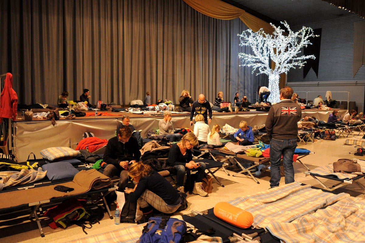 British tourists stranded in France finally head home as traffic and ...