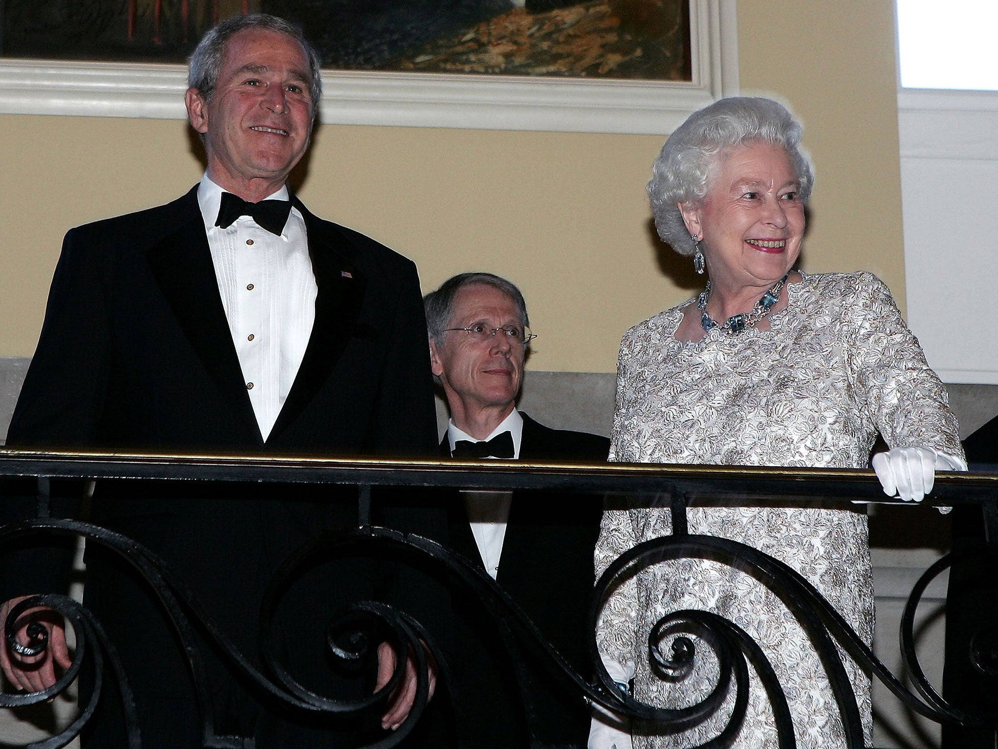 Sir David Manning with the Queen and President Bush in 2007