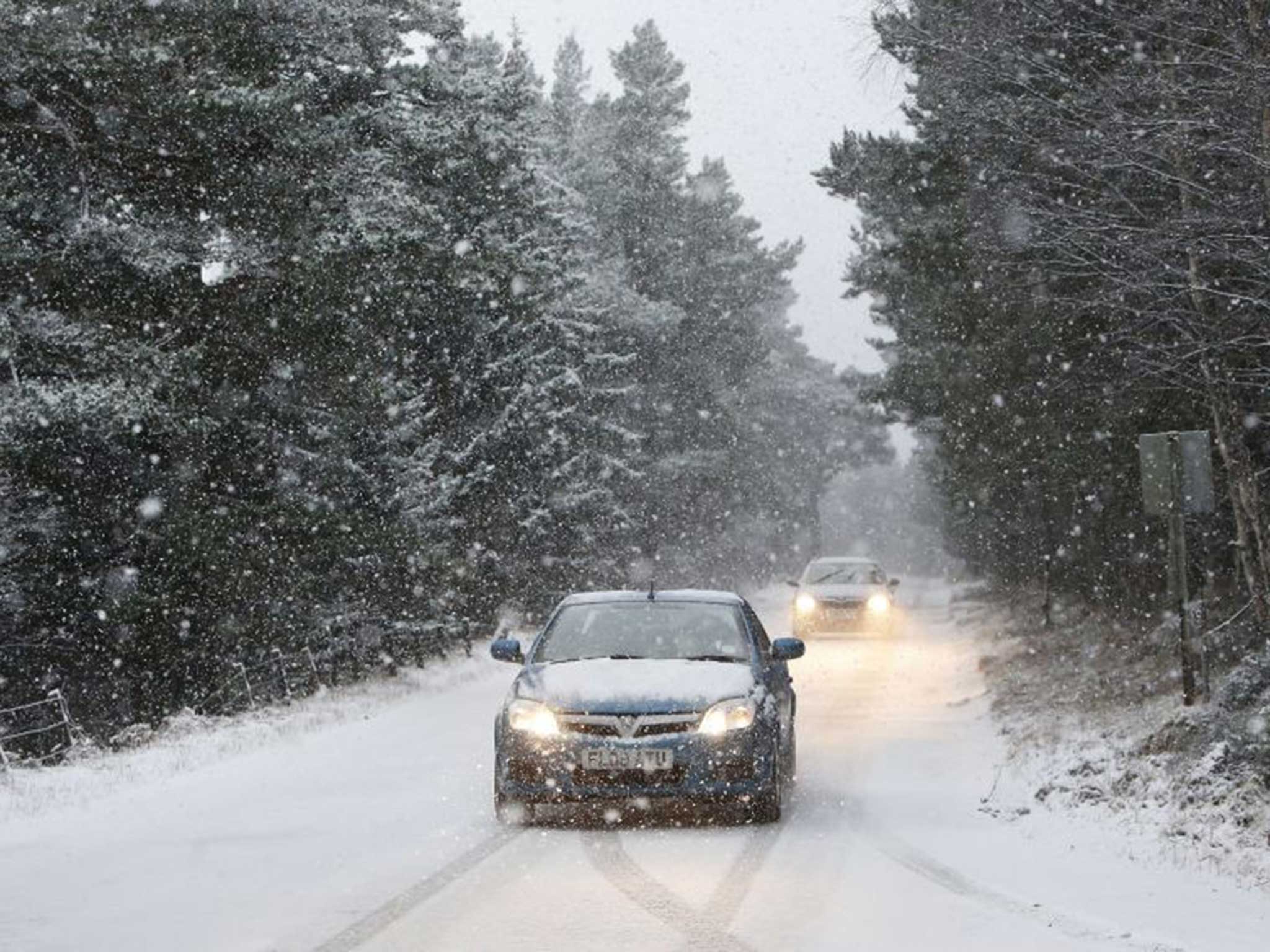 Traffic slows as snow falls on 27th December last year