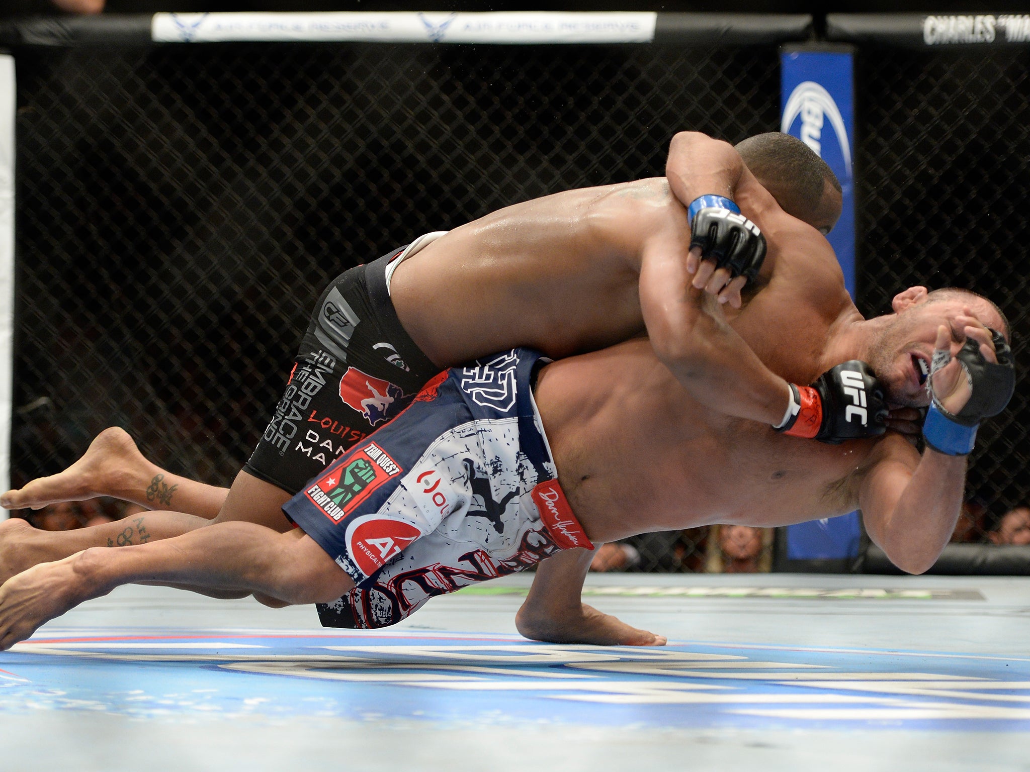 Daniel Cormier takes down Dan Henderson