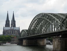Cologne Cathedral to switch off lights in protest against Pegida