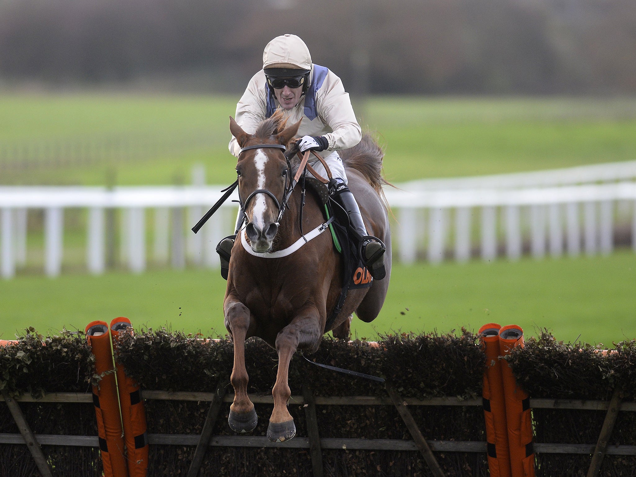 Aurore D’Estruval, the smooth winner of a Listed mares’ hurdle at Wetherby in November, is fancied to land a similar contest at Sandown this afternoon
