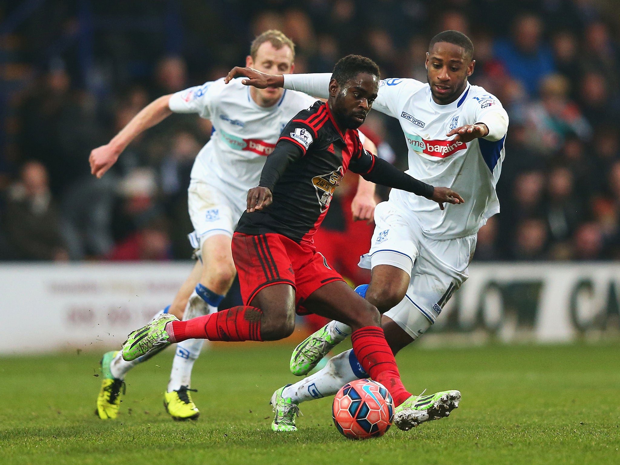 Nathan Dyer tucks home Swansea's opener