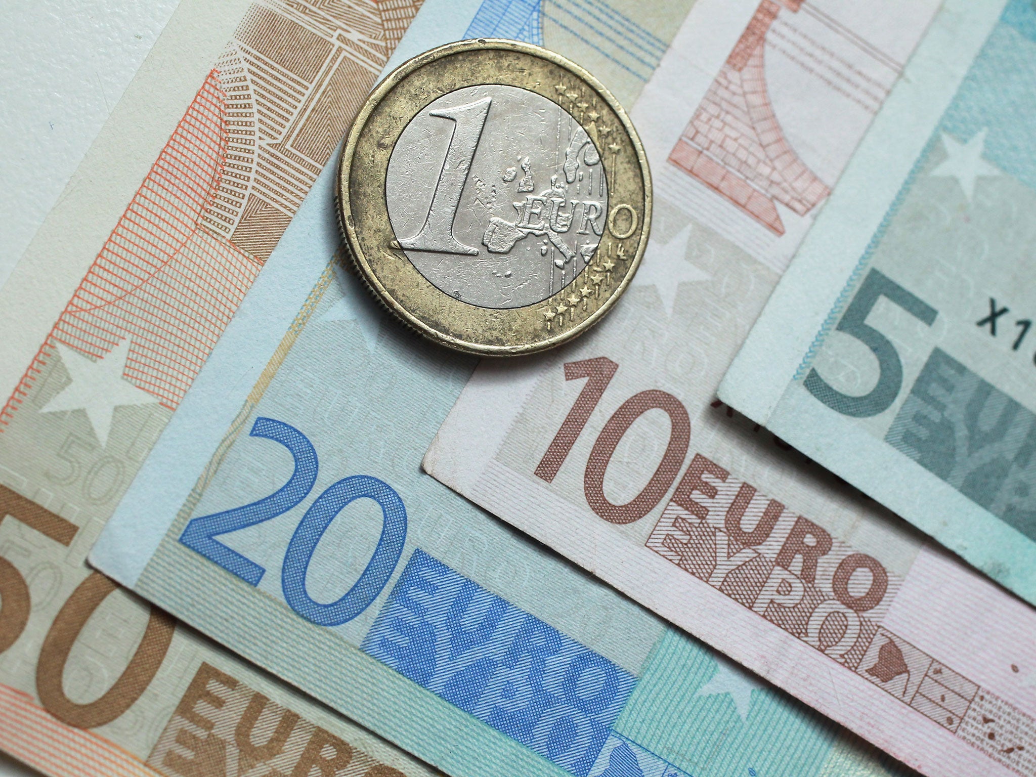 Greek Fears Push Euro To Nine year Low Against Dollar The Independent 