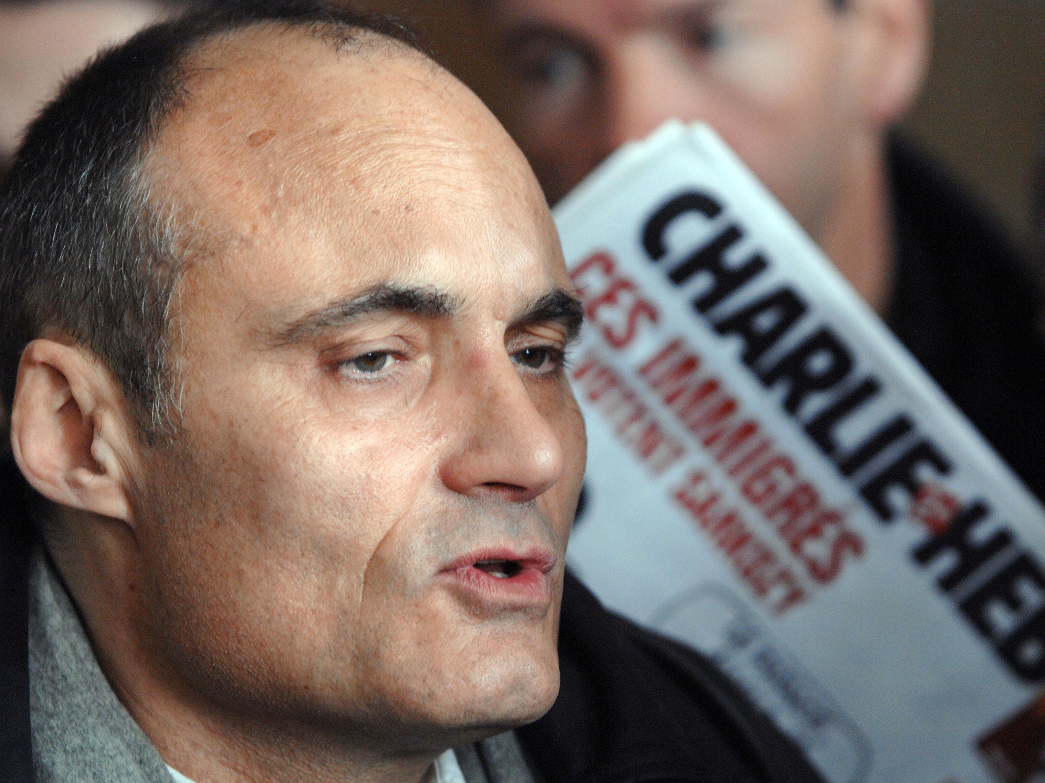 Philippe Val speaking to the press while chief editor of Charlie Hebdo in 2007
