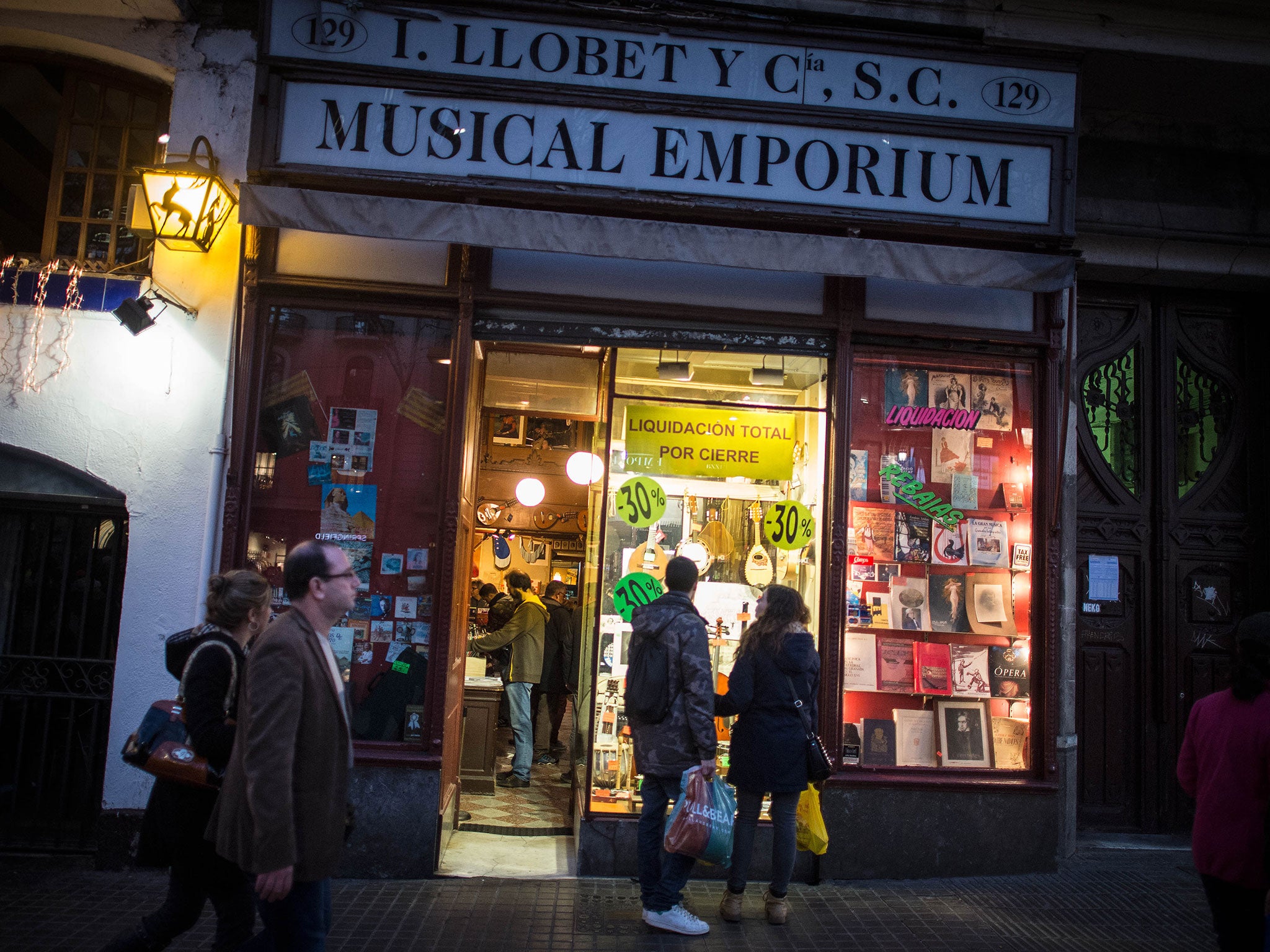 Ten fold Rent Increase Sees Spanish Shops Close The Independent The