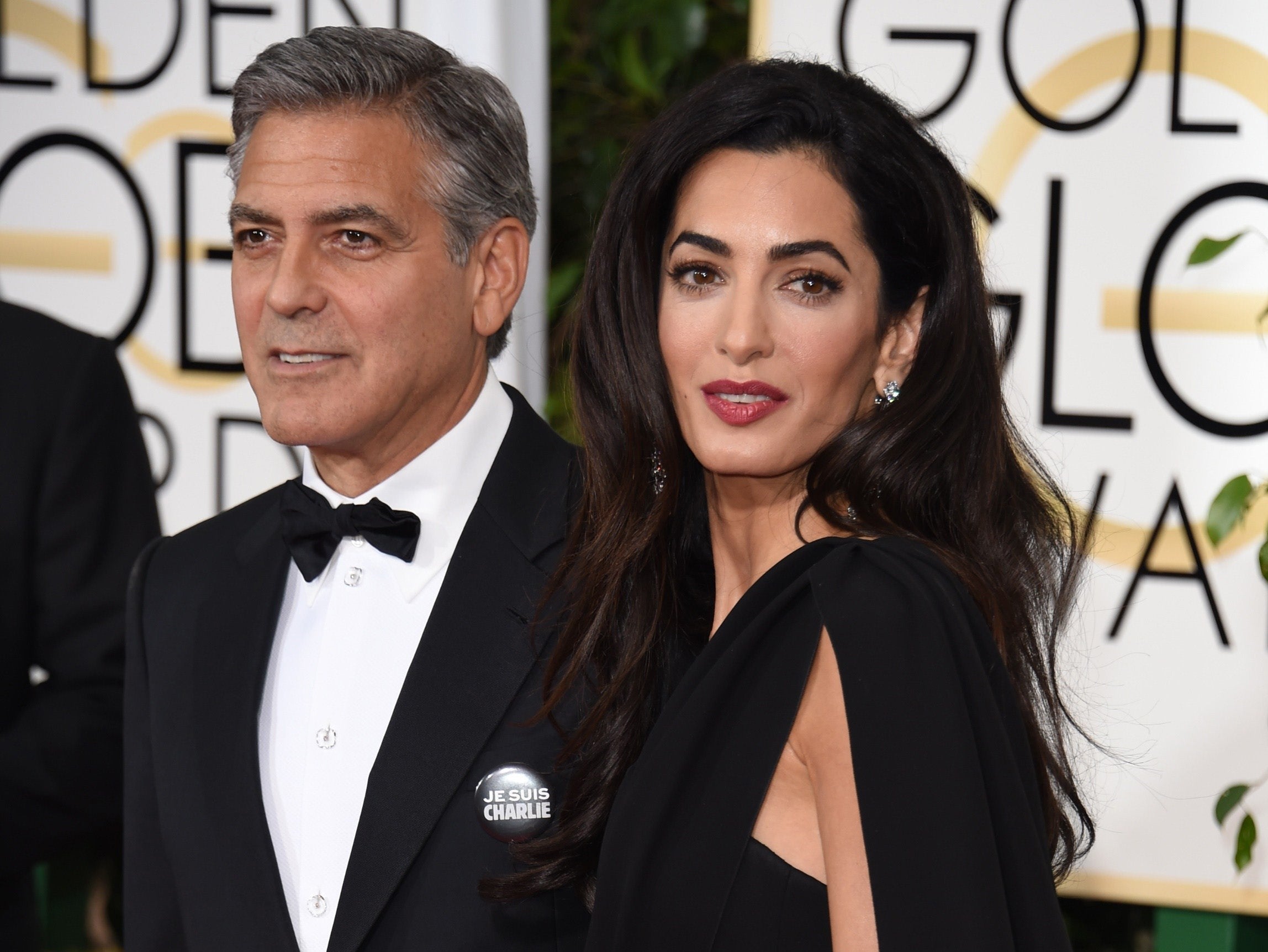 Golden Globes 2015 George Clooney And Amal Alamuddin Wear Je Suis   George Clooney Amal GG 