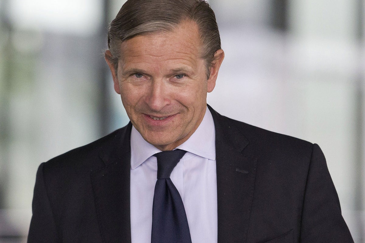 Starmer hires ex-M&S chief to tackle youth unemployment crisis