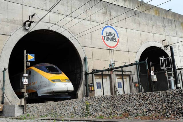 Safety fast: a sprinkler system goesinto action as soon as a fire isdetected in the Euro Tunnel