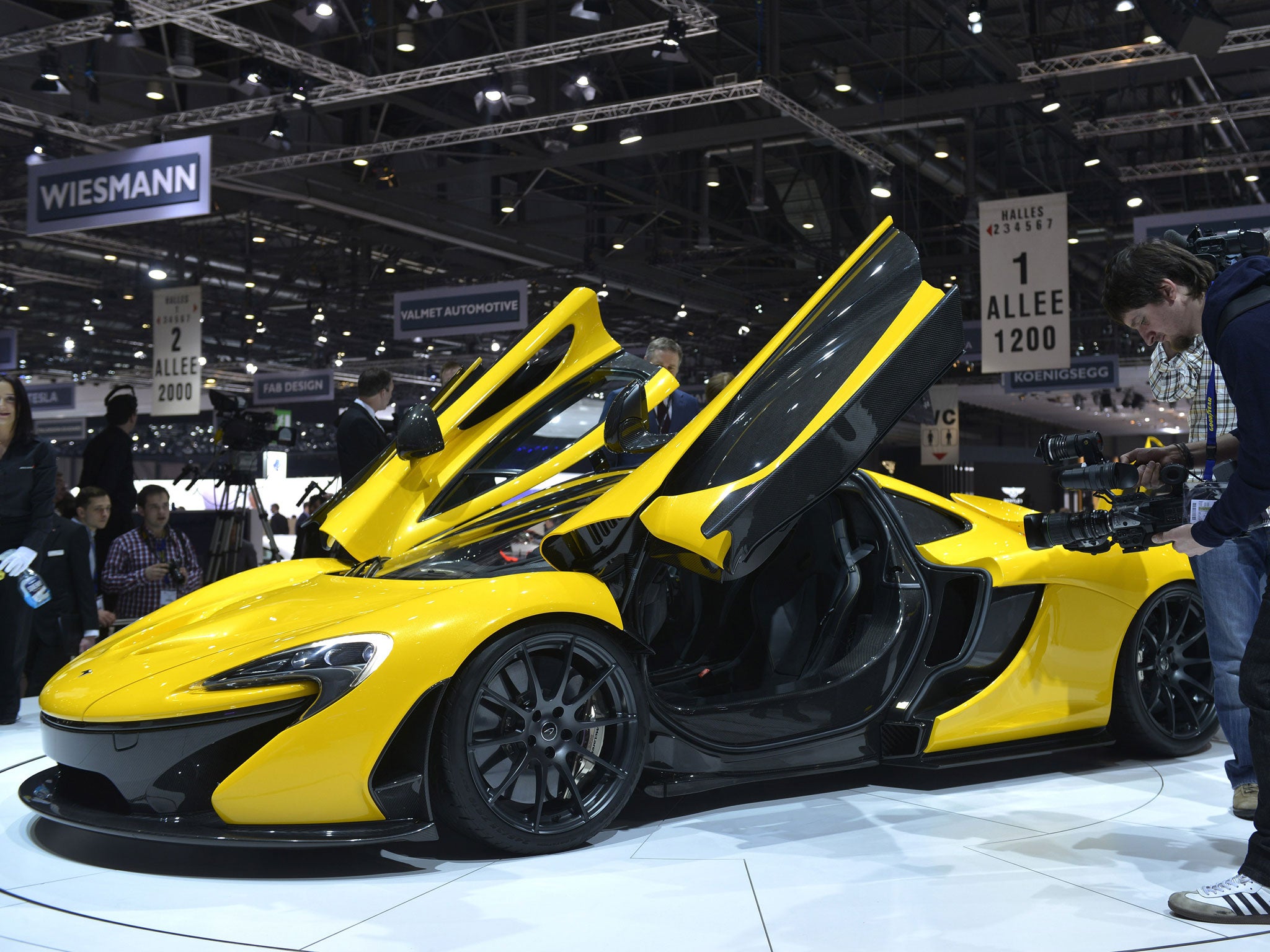 McLaren aims to produce 4,000 p1 GTRs annually by 2016; it will enter production this year