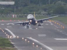 Video shows turbulent landings at a windy Birmingham airport