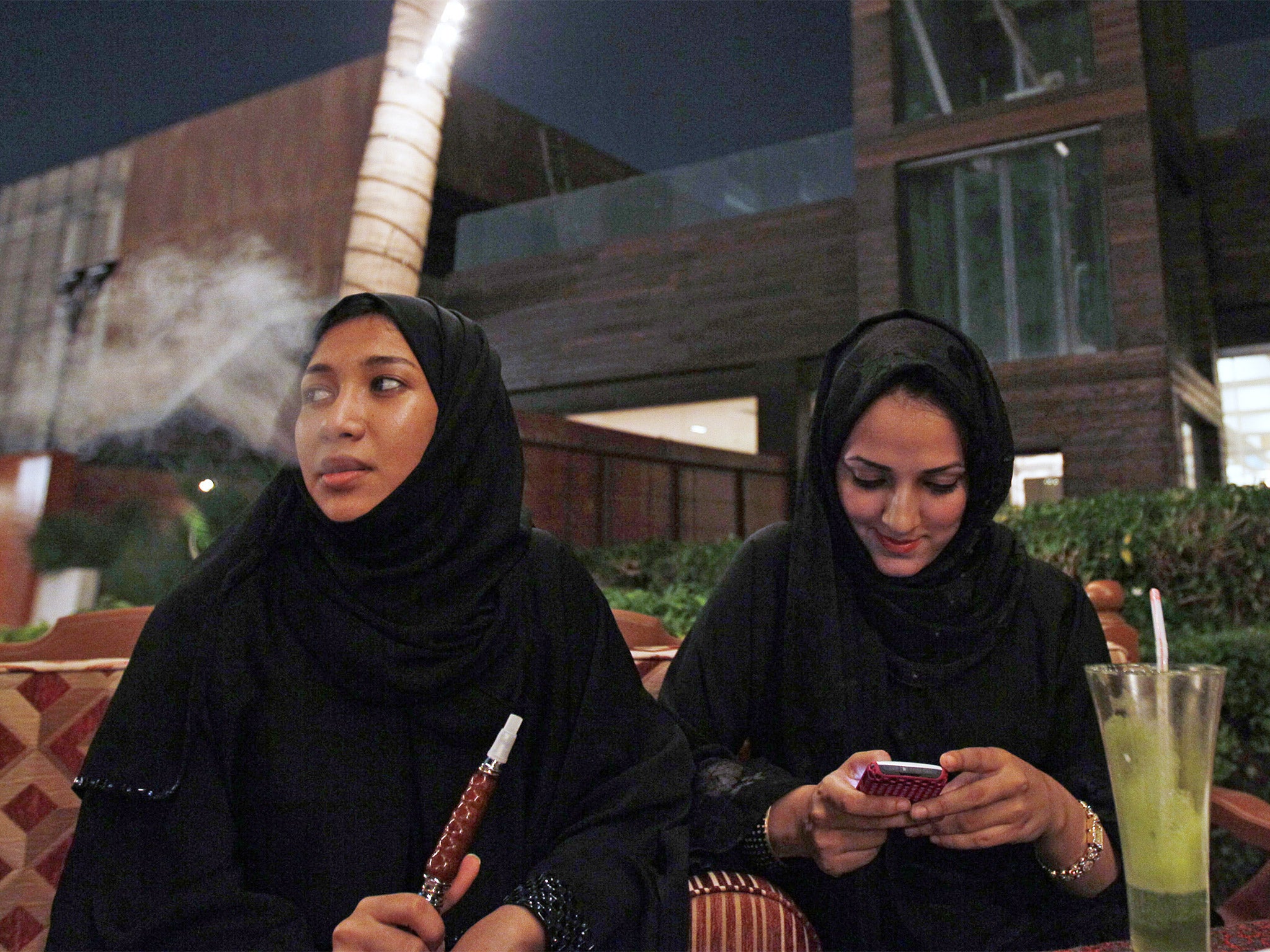 Saudi women at a coffee shop in Jeddah