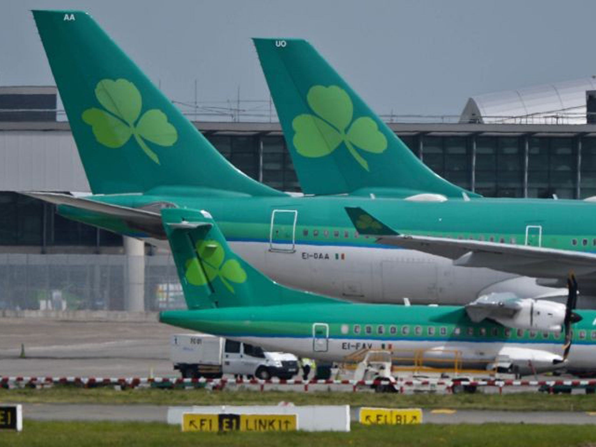 Aer Lingus planes at Dublin Airport