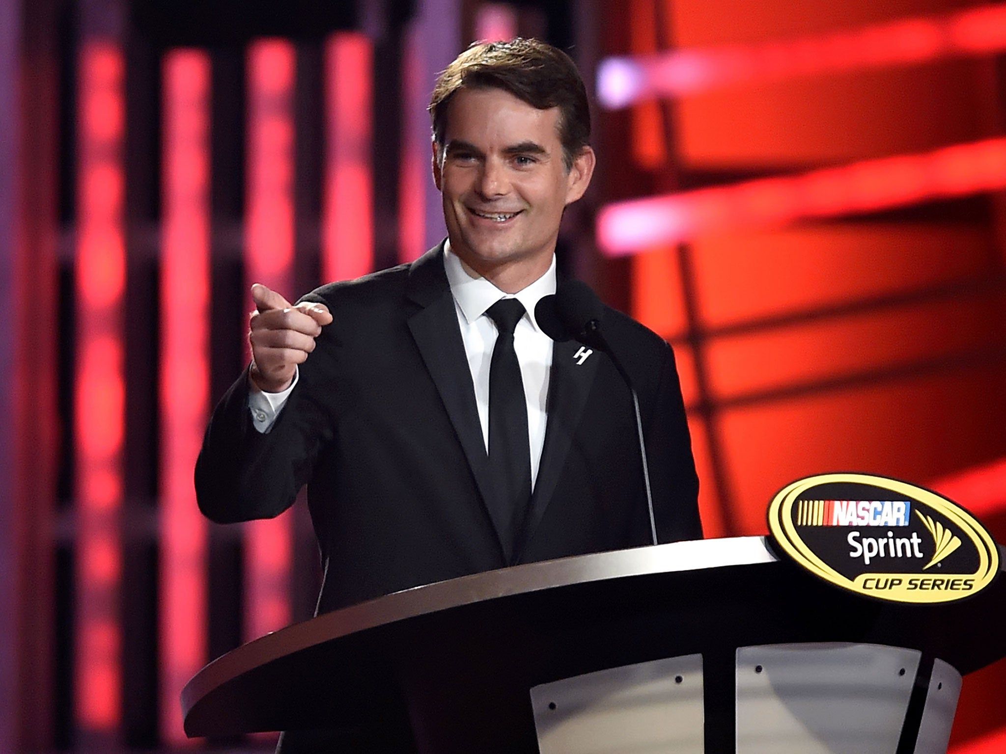 Jeff Gordon will retire from full-time racing at the end of the year