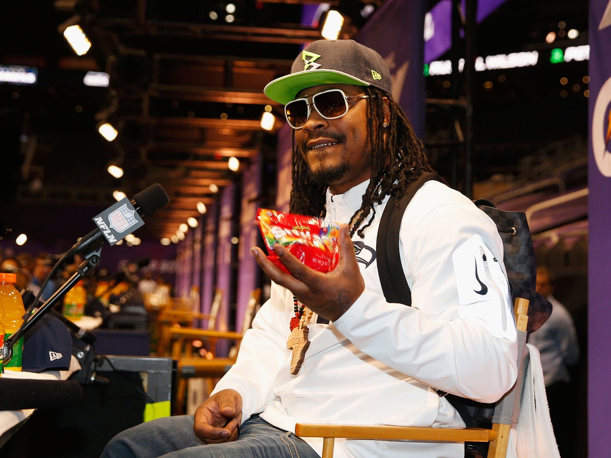 Marshawn Lynch I M Here So I Won T Get Fined Seattle Seahawks Star Avoids 500 000 Fine By Answering 29 Questions The Same Way The Independent The Independent
