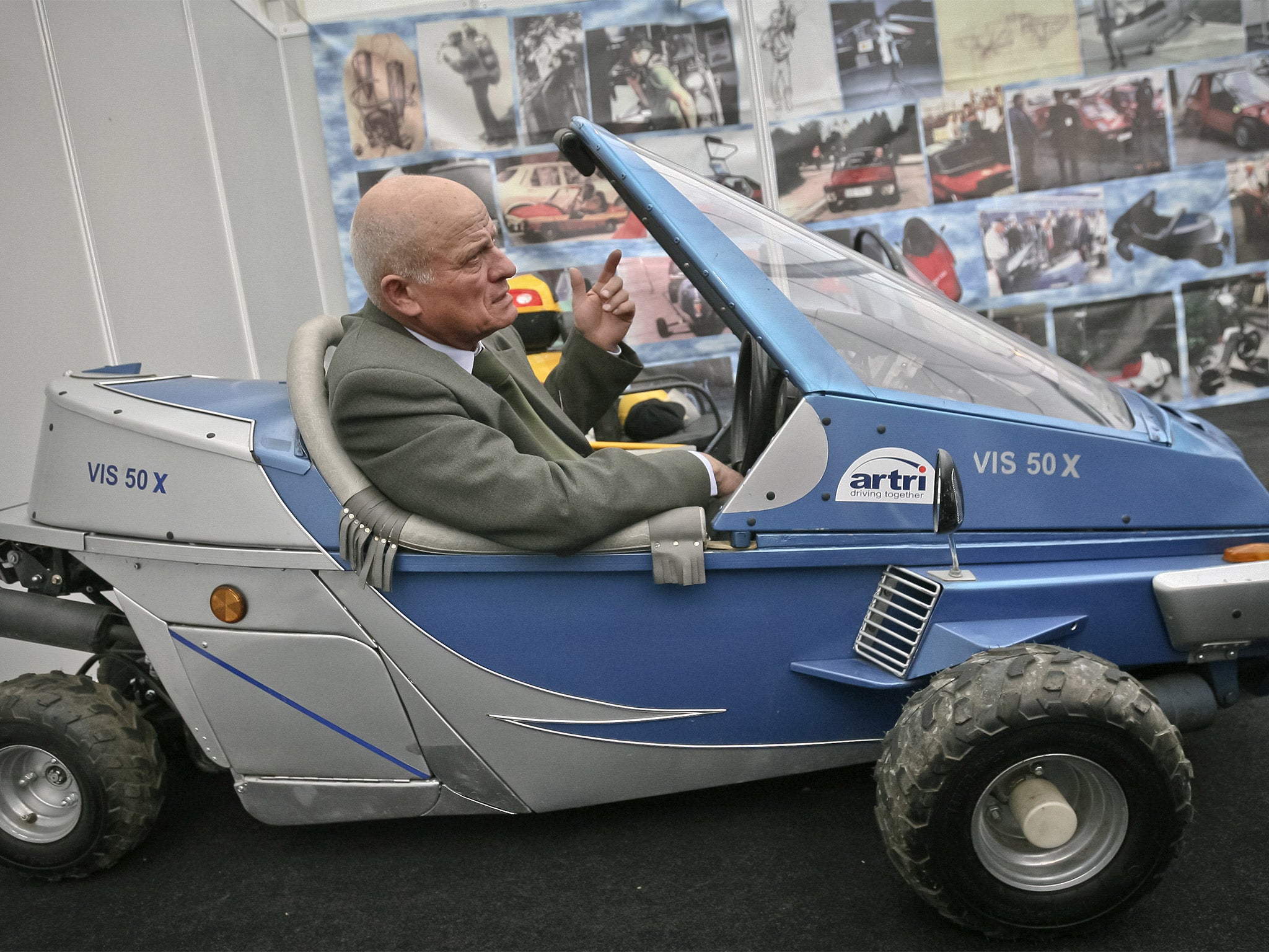 Capra in 2009 in another of his inventions, a fuel-efficient car