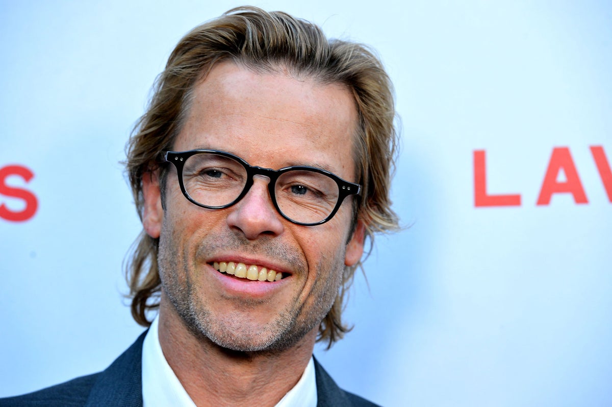 Guy Pearce issues apology after commenting on cisgender actors playing trans roles