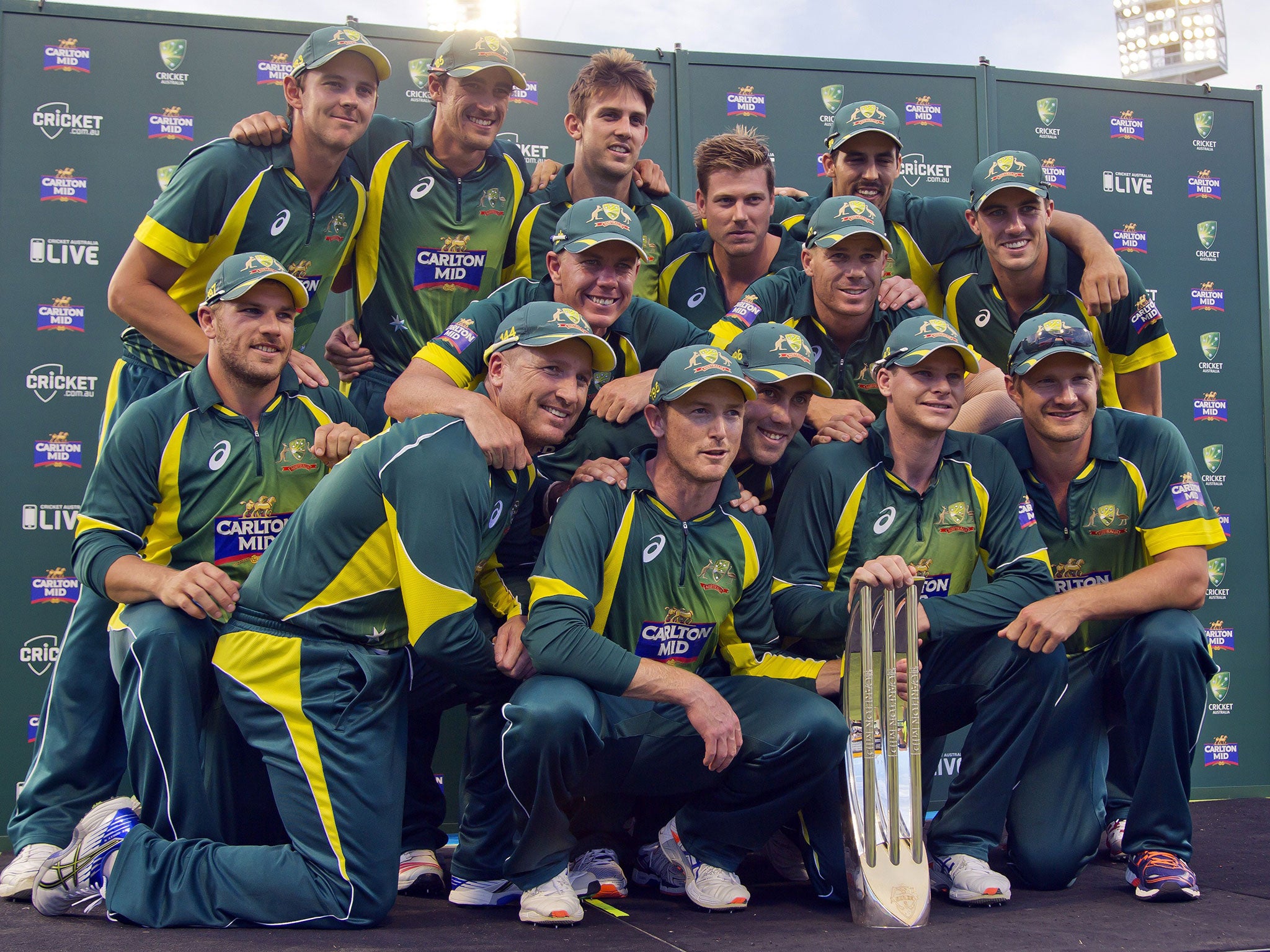 Australia celebrates their Tri-Series victory