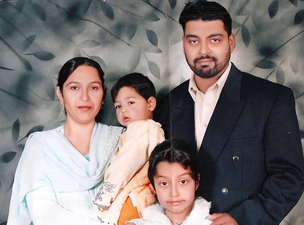 Habib Ullah with his wife Mussarat and daughters Natasha and Maria; he died in 2008 after police forced him to the ground during a routine search