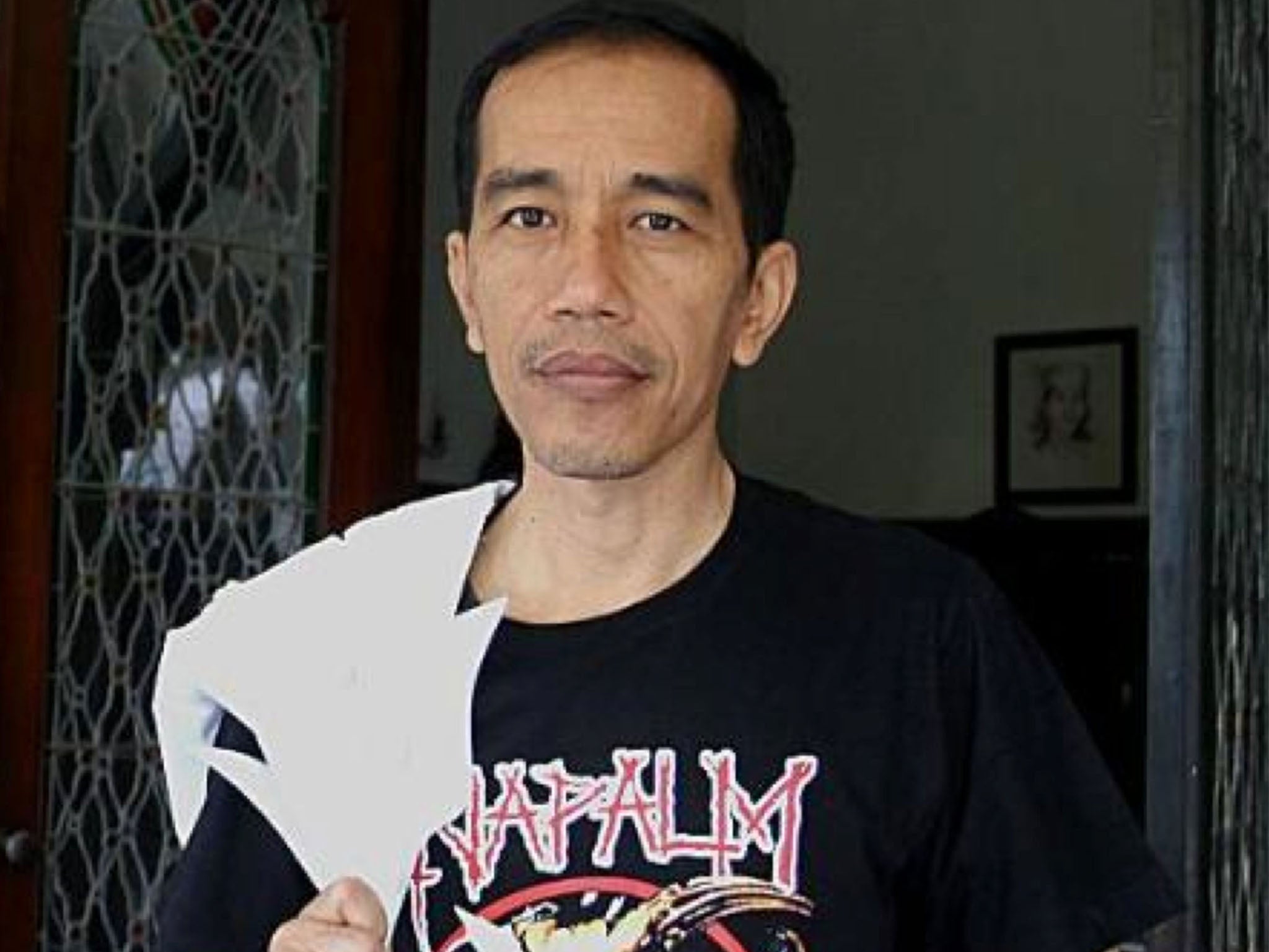 Indonesian President Widodo wearing a Napalm Death T-Shirt