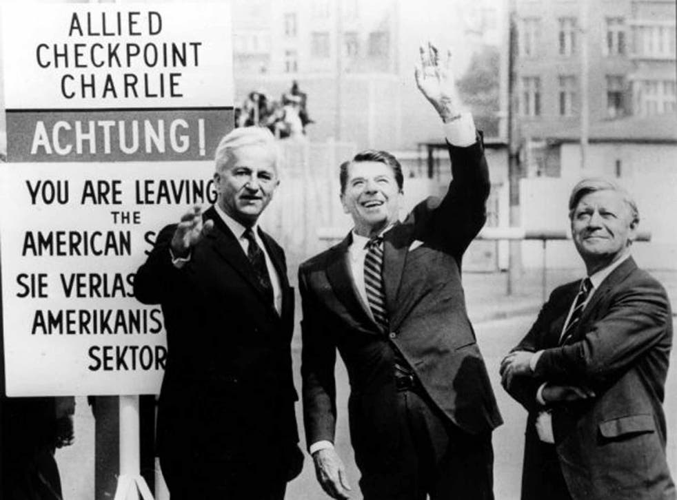 Von Weizsäcker, left, then mayor of West Berlin, with Ronald Reagan and Helmut Kohl in 1982