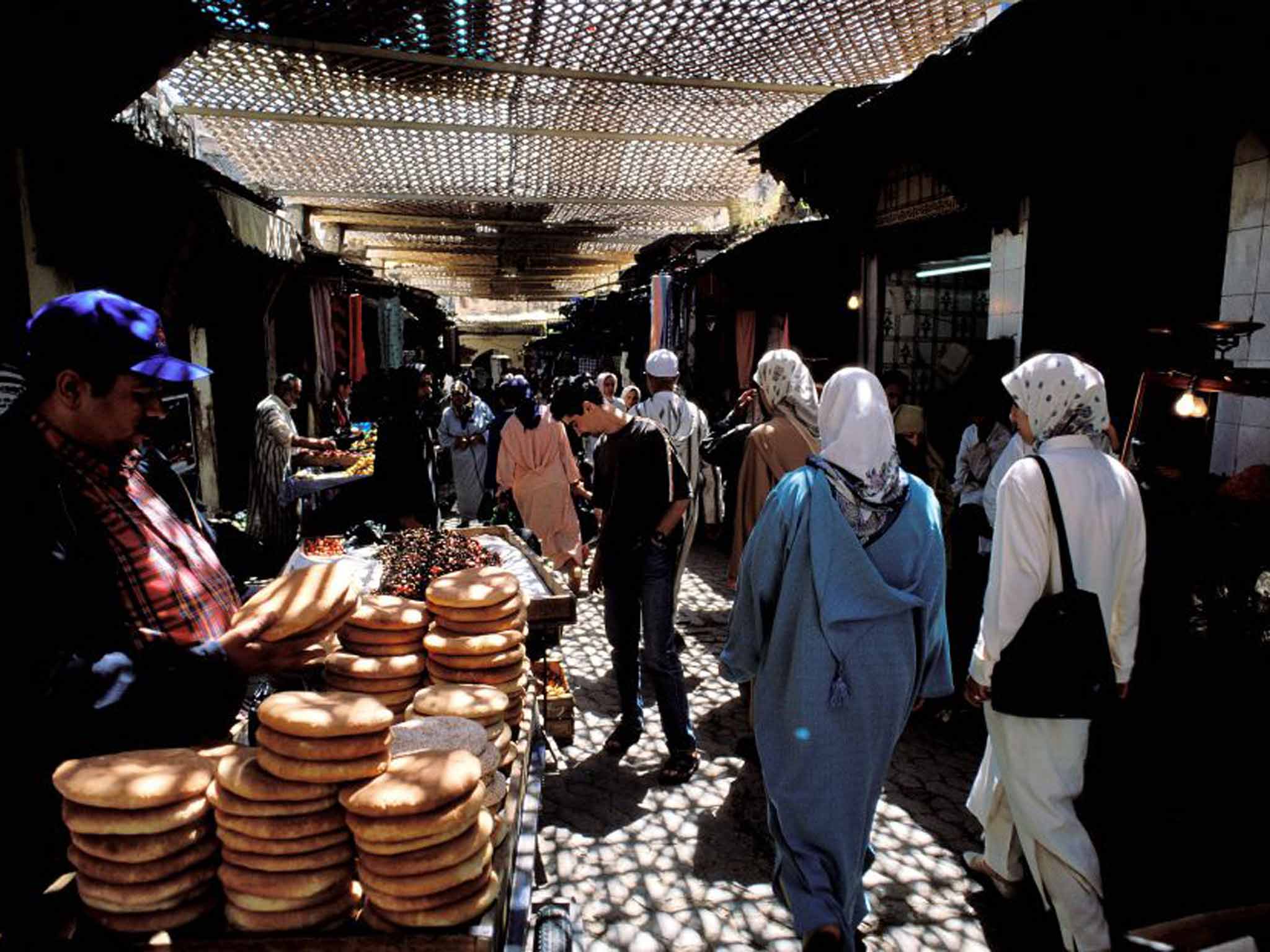 Earn a crust: khobz for sale in Fes's medina