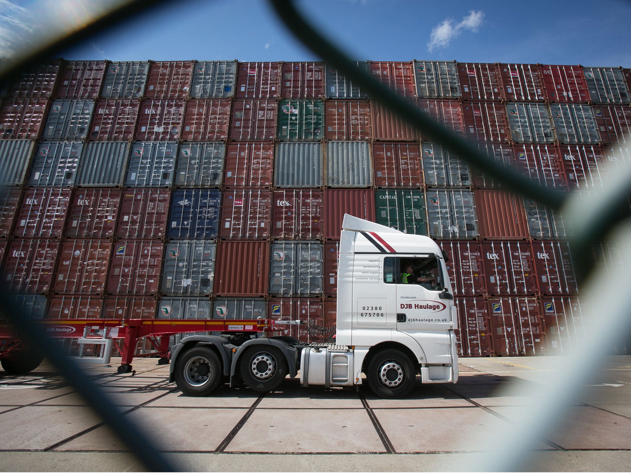 Exports jumped by 1.4 per cent in the final quarter of 2014