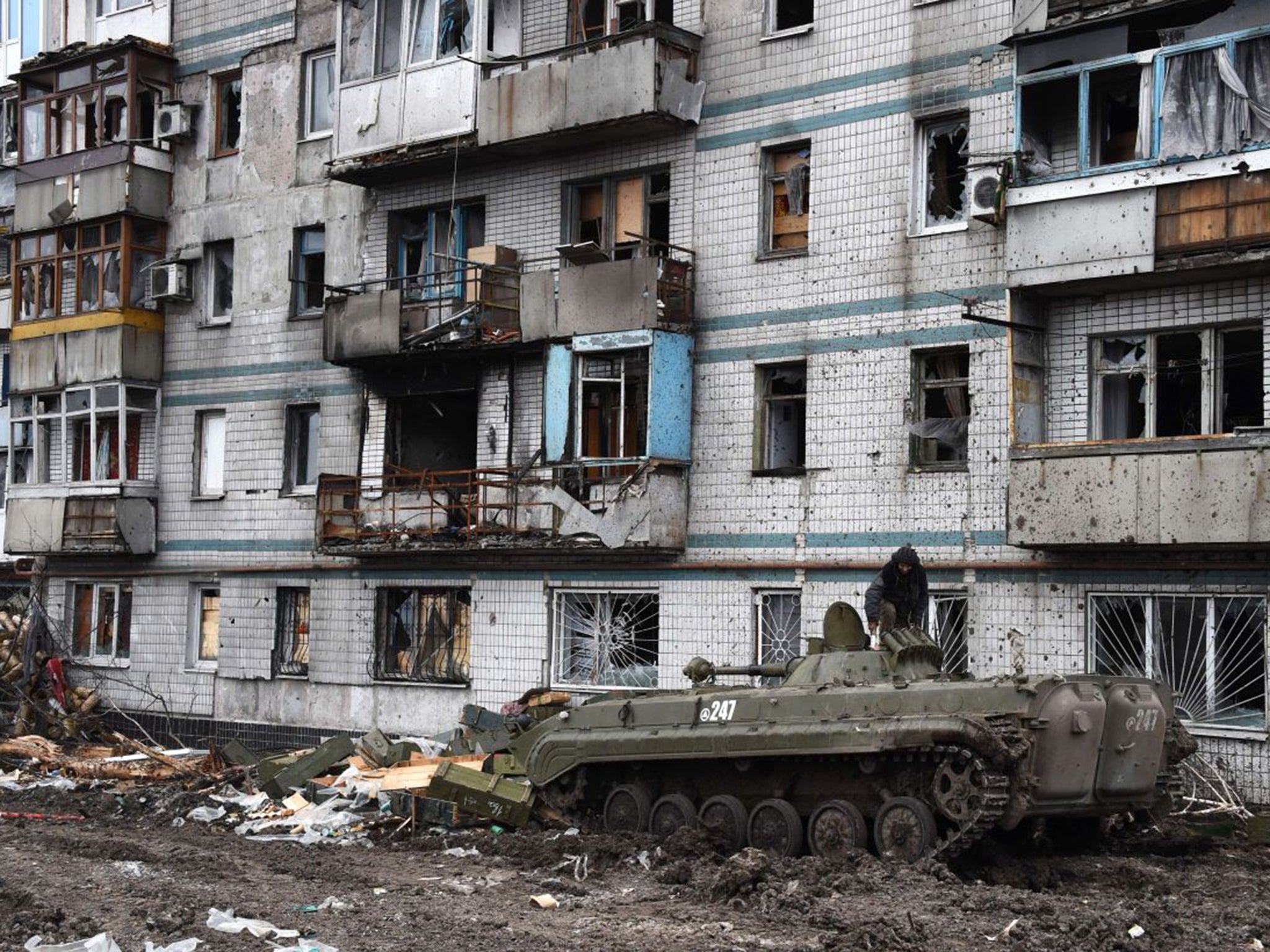 The government claims that separatists have intensified shelling of Ukrainian forces on all front lines