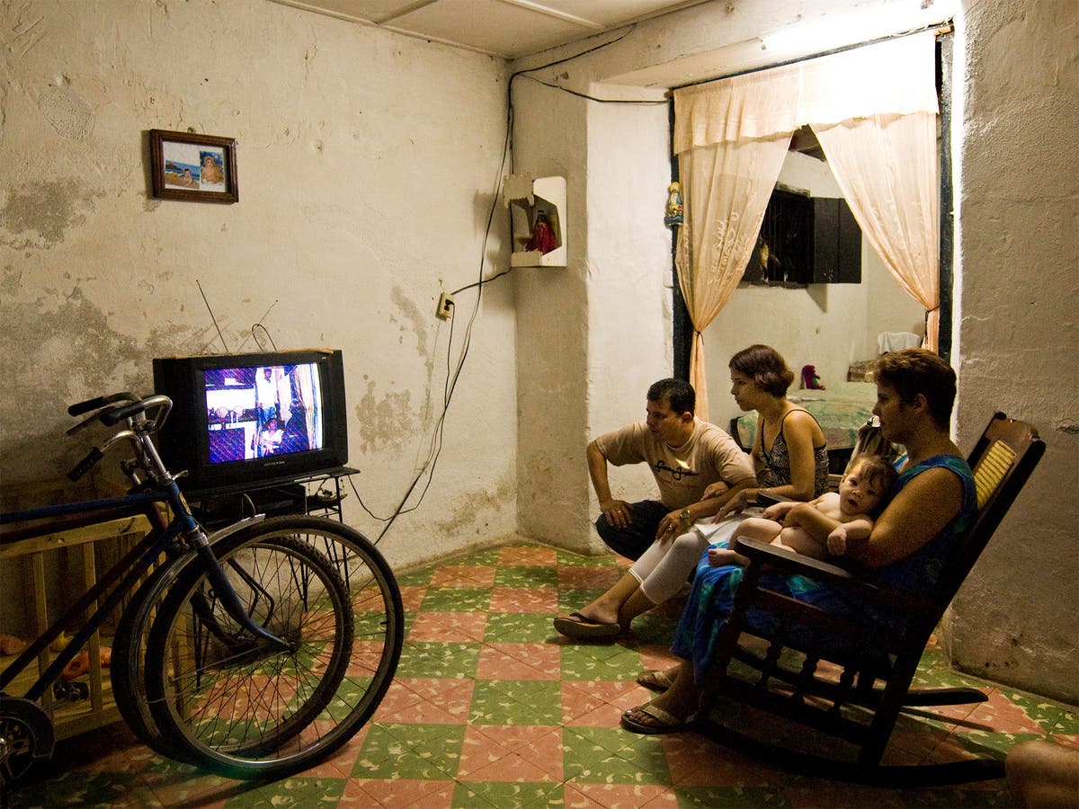 Cuba edges nearer broadband revolution as Netflix launches its