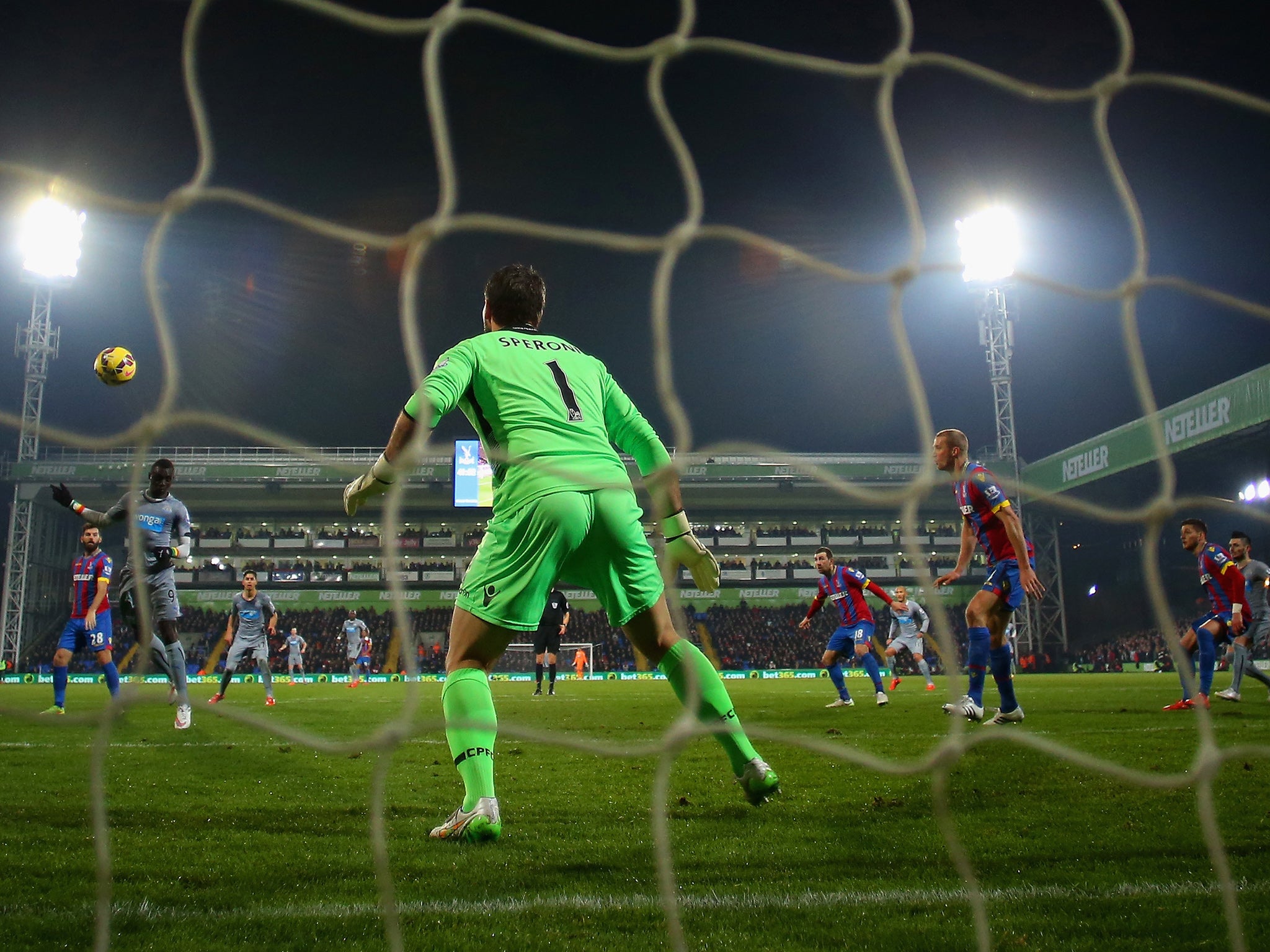 Papiss Cisse heads Newcastle into the lead