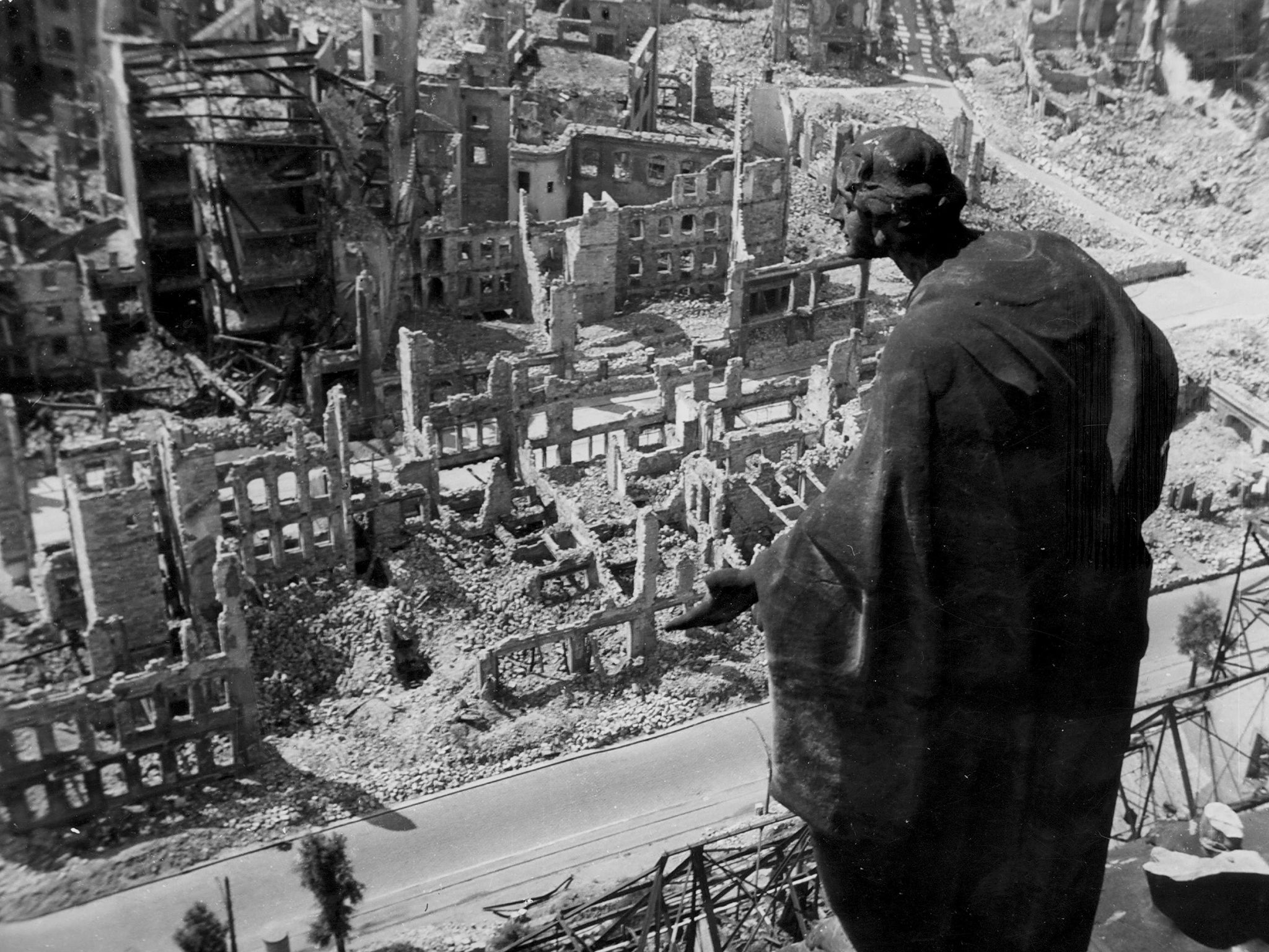 Destruction in Dresden in the aftermath of the bombing