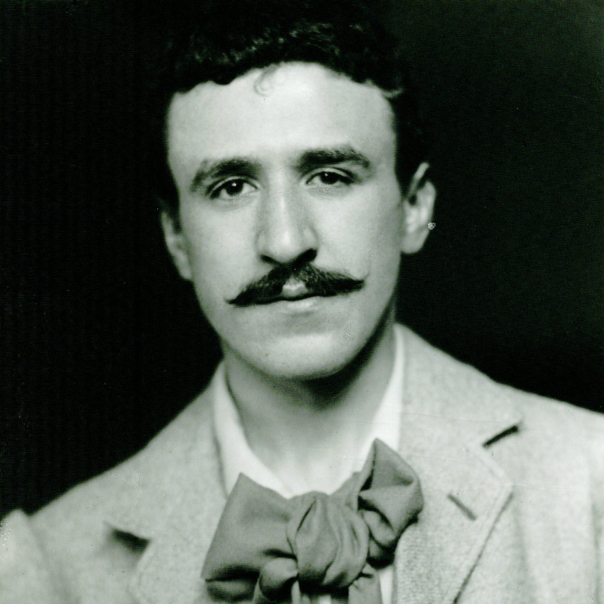 Photograph of Mackintosh, 1893 by James Craig Annan (c) T&R Annan, courtesy GlasgowMackintosh.com)