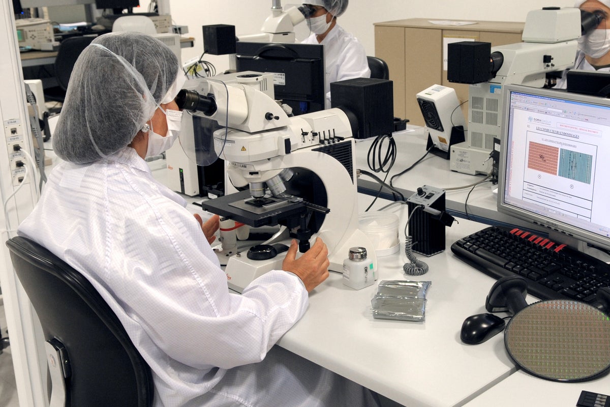 Tests begin on 'traffic light pacemaker' that could revolutionise heart ...