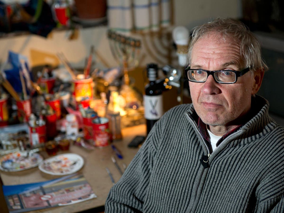 Muhammad cartoonist Lars Vilk killed in car crash while under police protection