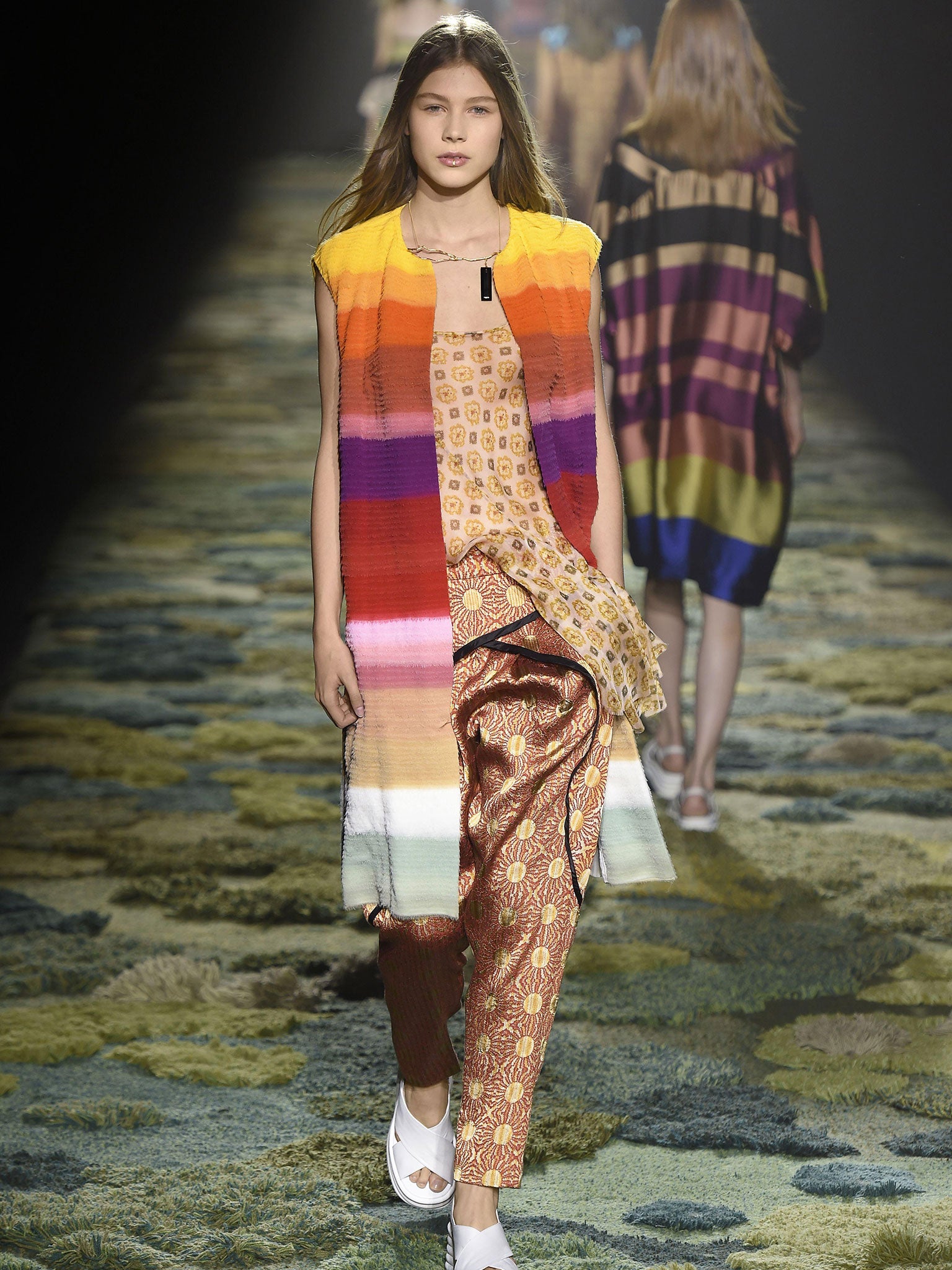 Seventies-inspired style for S/S 15 from Dries van Noten