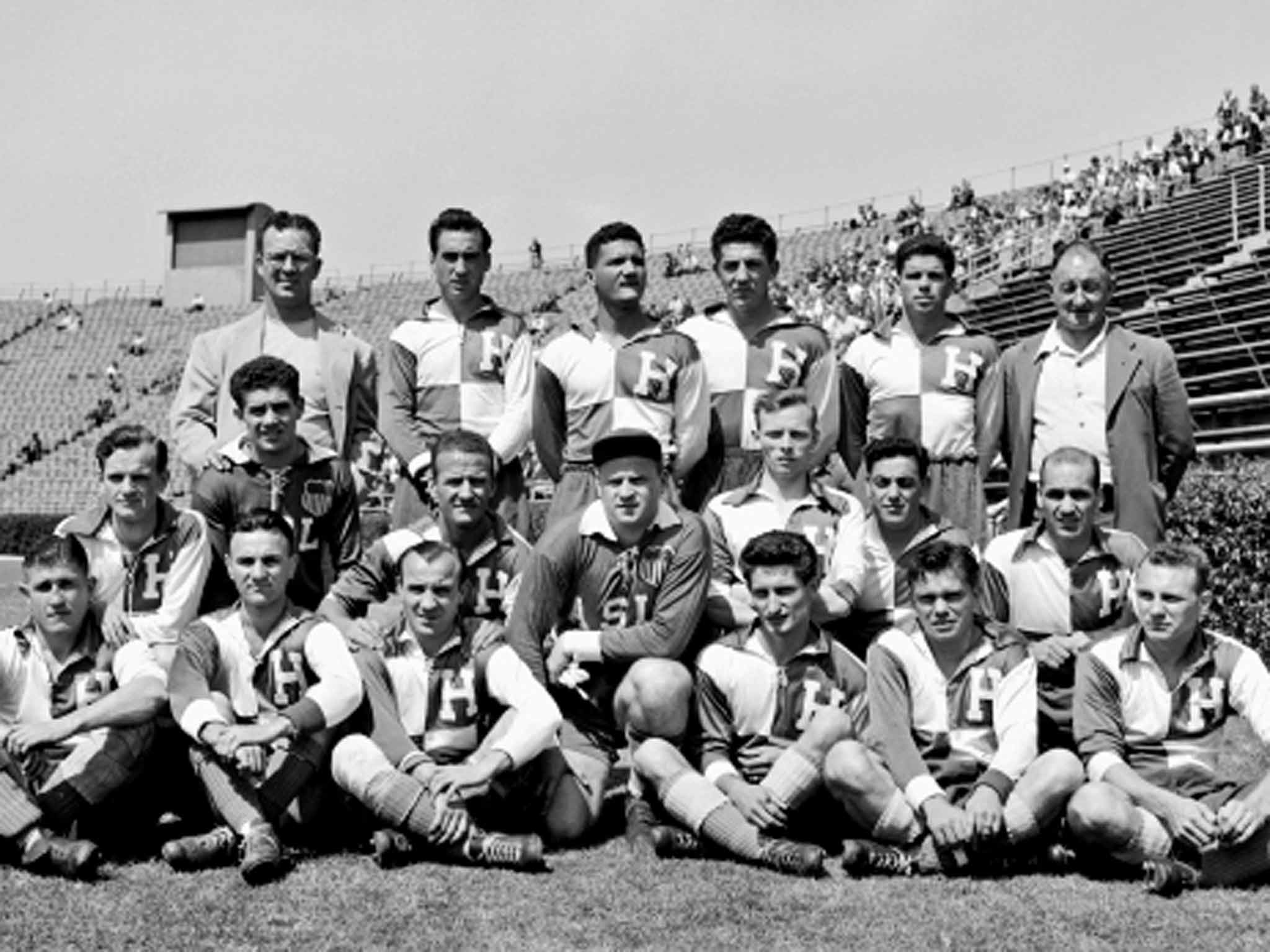 Borghi (middle row, second left) with the US team in 1950
