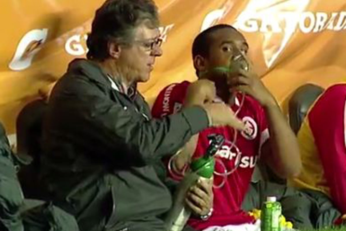 Anderson lasted just 36 minutes and needed oxygen in latest ...