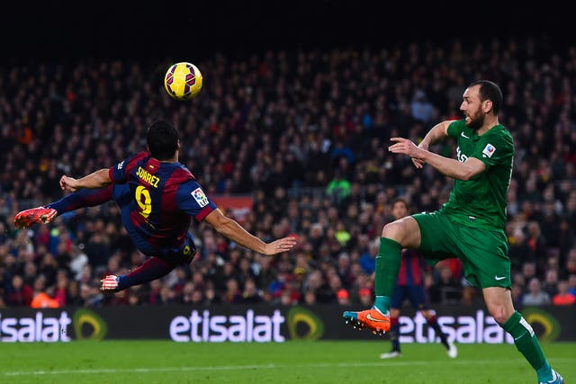 Luis Suarez scores a stunning goal for Barcelona
