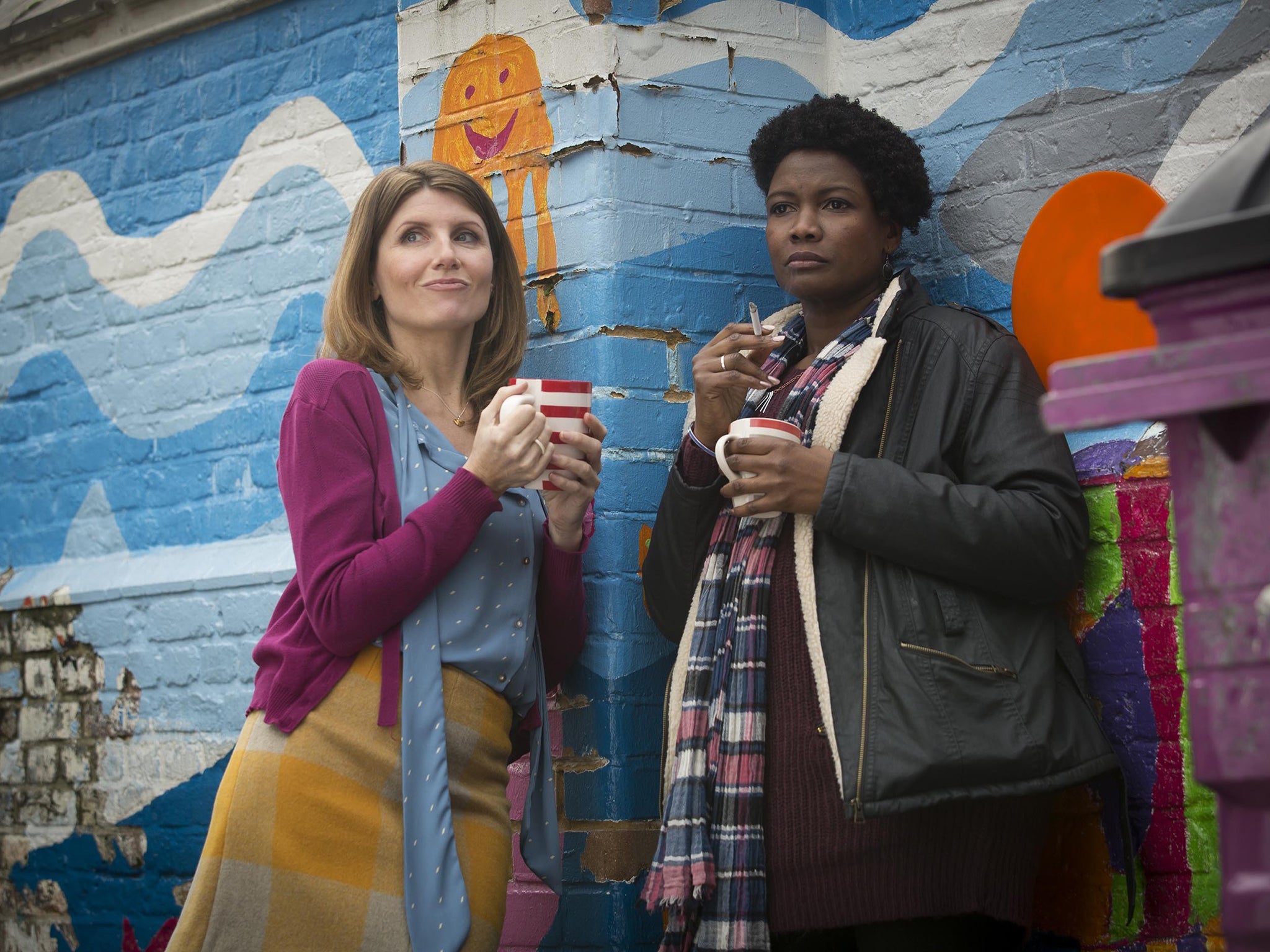 Sharon (Sharon Horgan) and Melisa (Sarah Niles) in Catastrophe