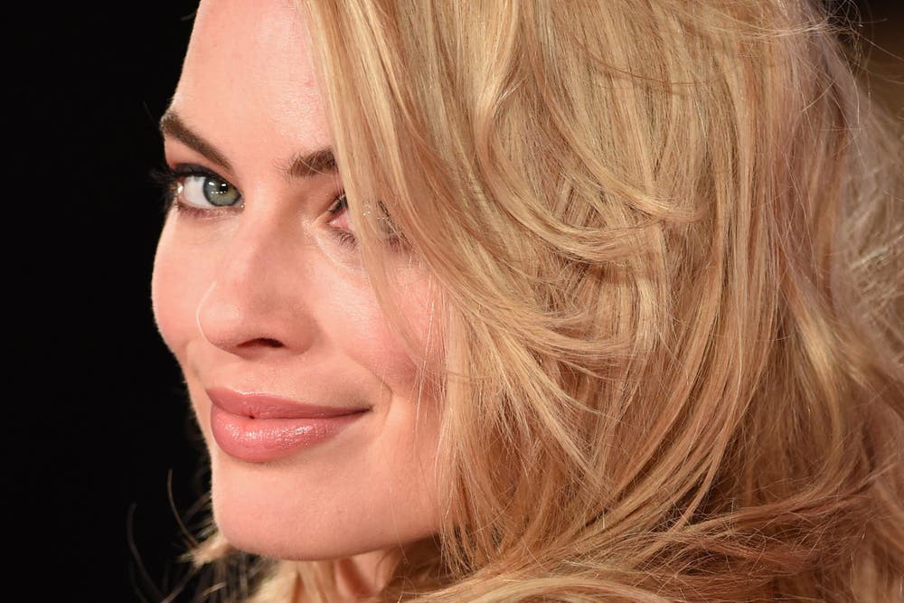 Margot Robbie Interview The Ex Neighbours Star On Soaps Slapping Leonardo Dicaprio And 