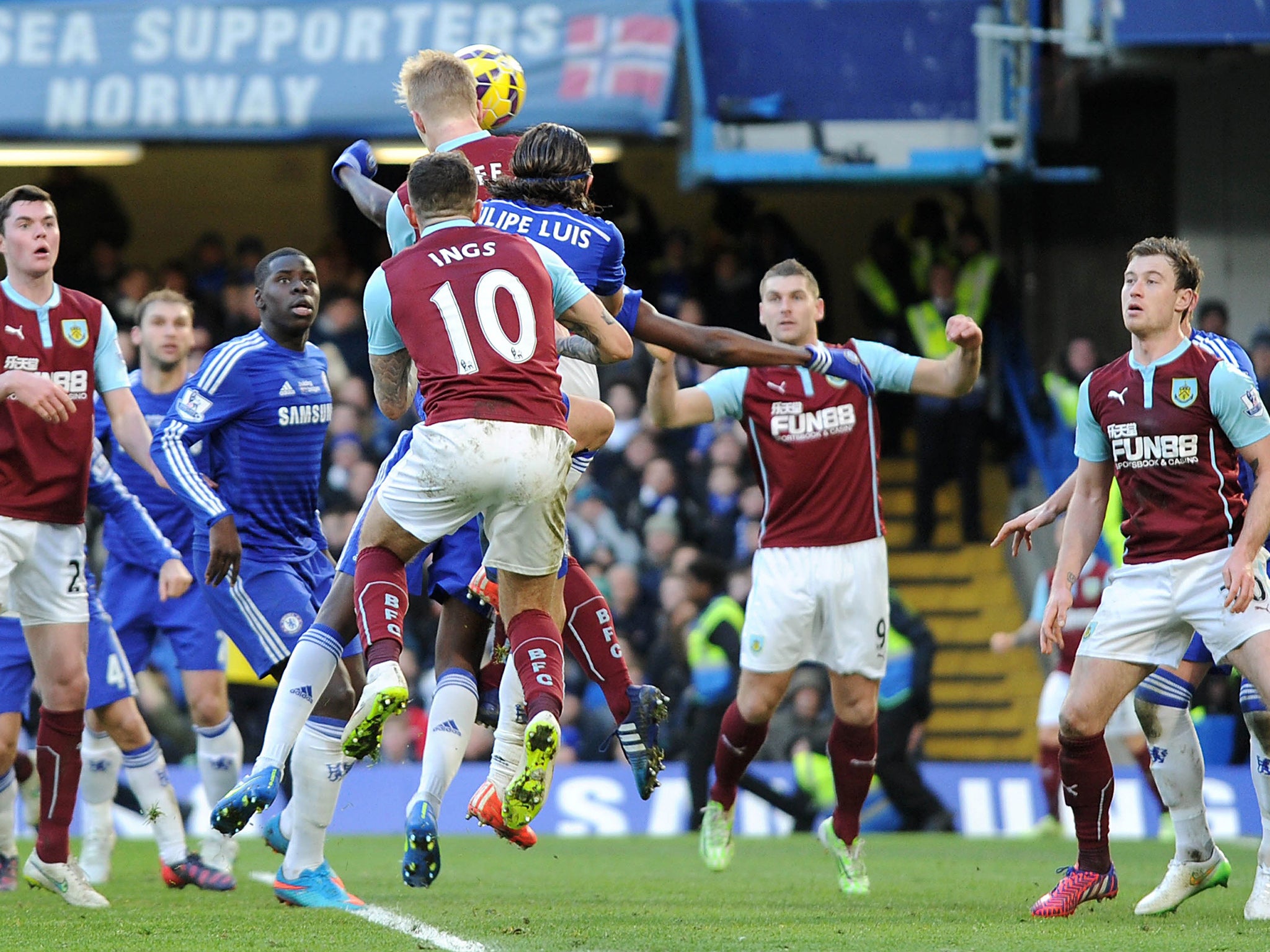 Benn Mee powered home a late header to give Burnley a shock point