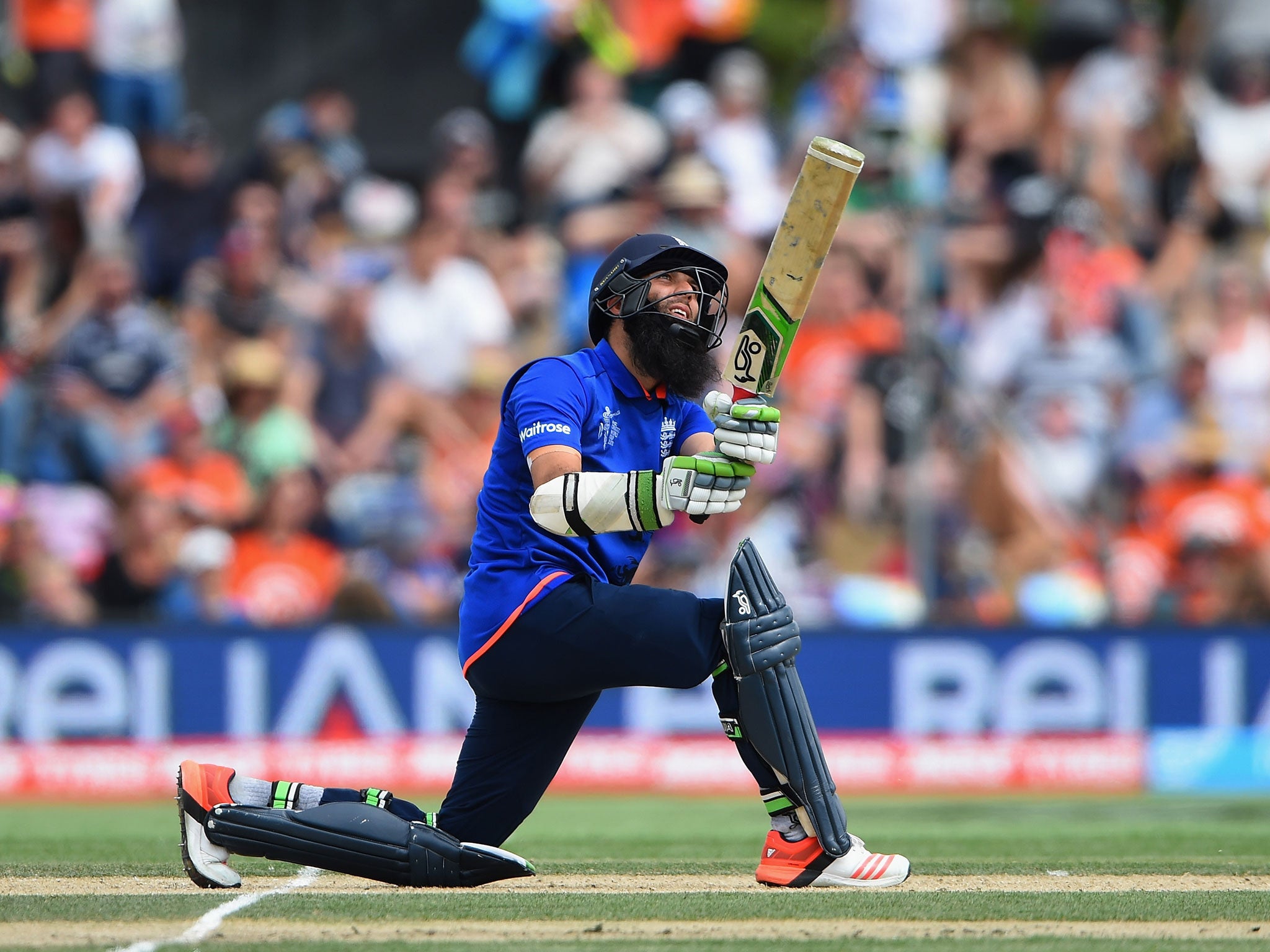 Moeen Ali hit 128 from 107 runs