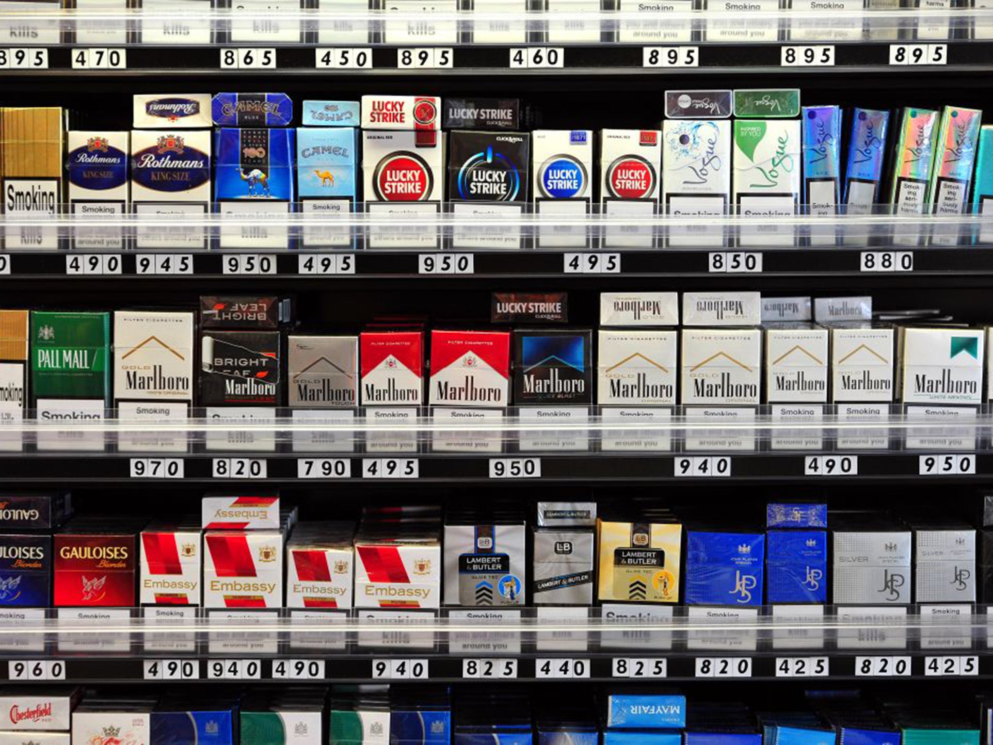 https://static.independent.co.uk/s3fs-public/thumbnails/image/2015/02/23/23/8-Cigarette-Packets-AFP.jpg