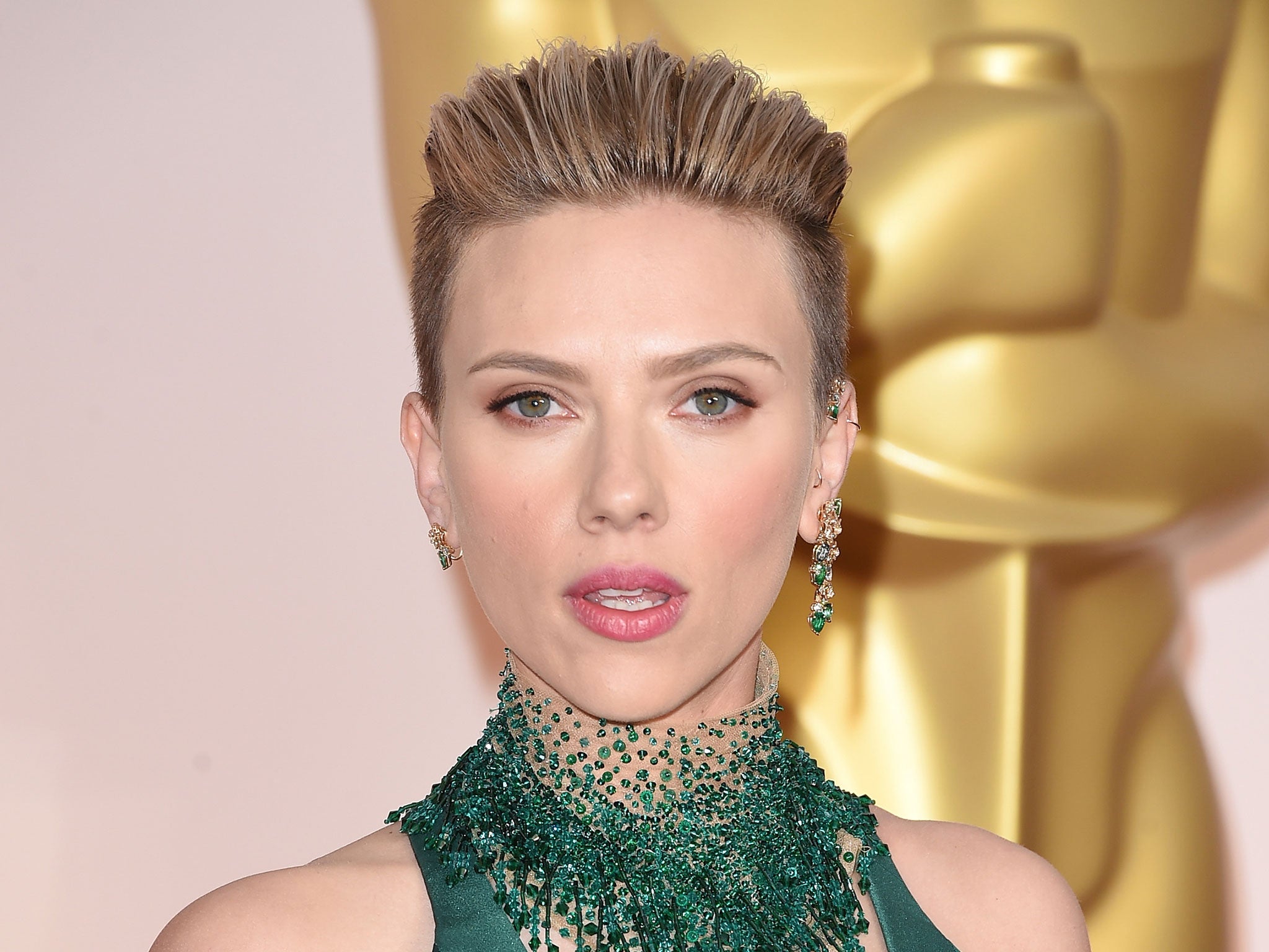 Scarlett Johansson has formed an all-female band called The Singles