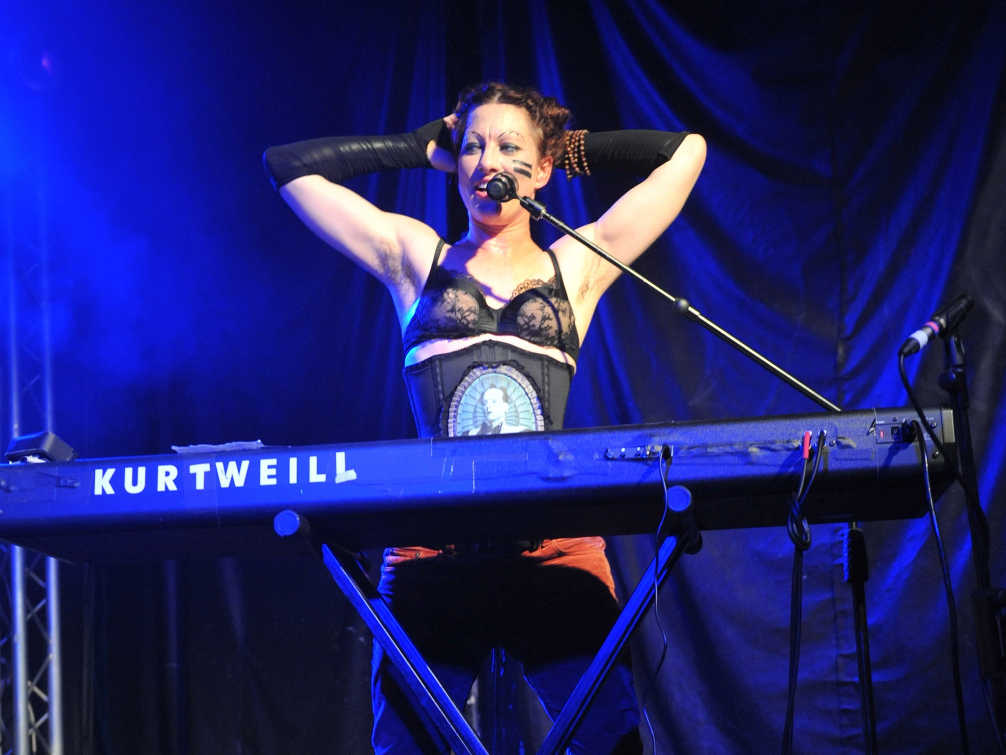 American singer Amanda Palmer crowdfunded her album Theatre is Evil in 2012