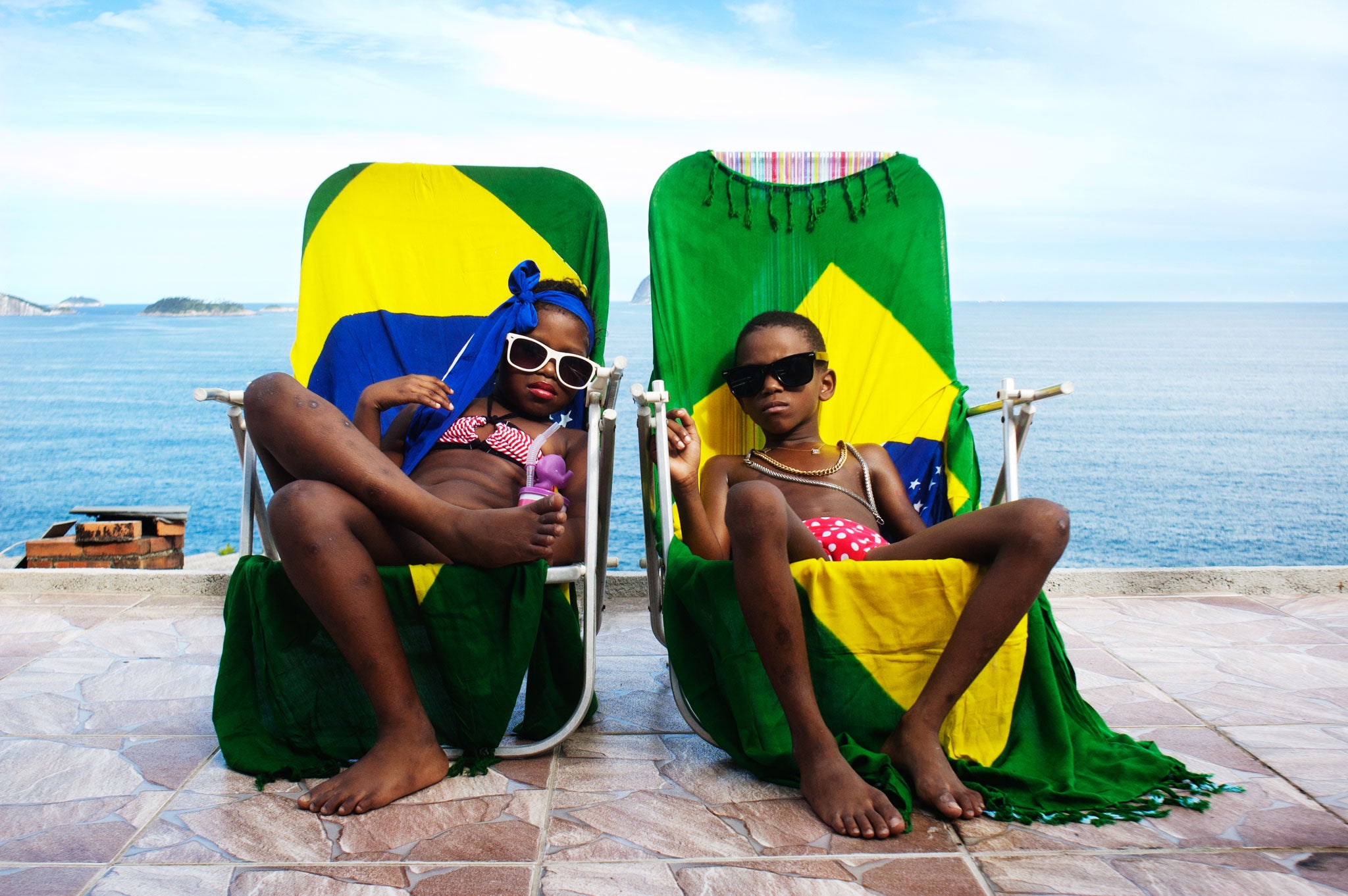 'The Rich at the Beach', Estefany, six, and Pedro Henrique, seven, Vidigal, 2009