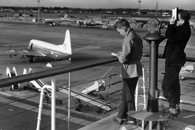 Mad about aviation: plane spotters at London airport in 1959
