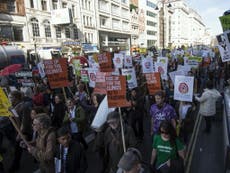 Protesters: Climate change must stay on political agenda